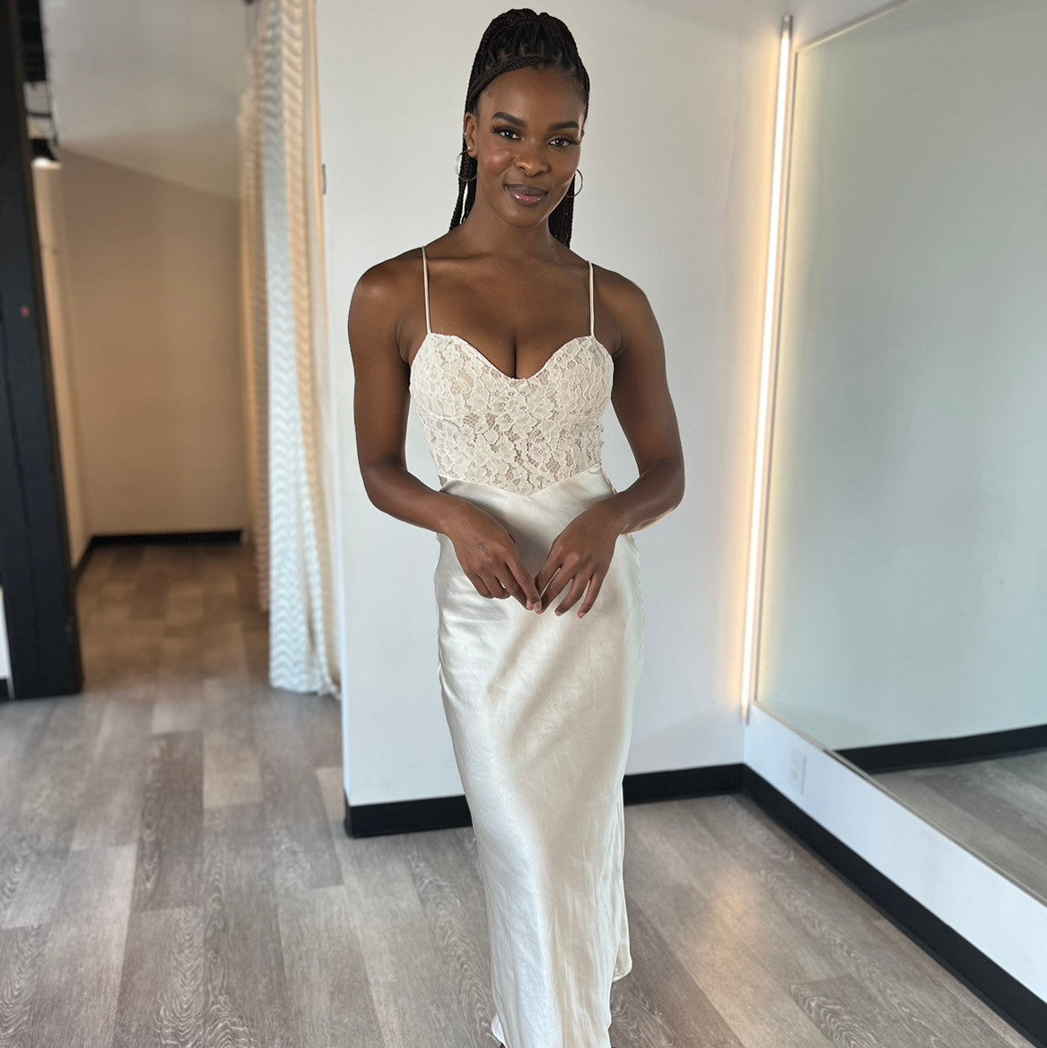 Penelope Maxi Dress in Ivory - Elegant Long Flowy Dress for Women, Perfect for Weddings, Parties & Summer Outfits