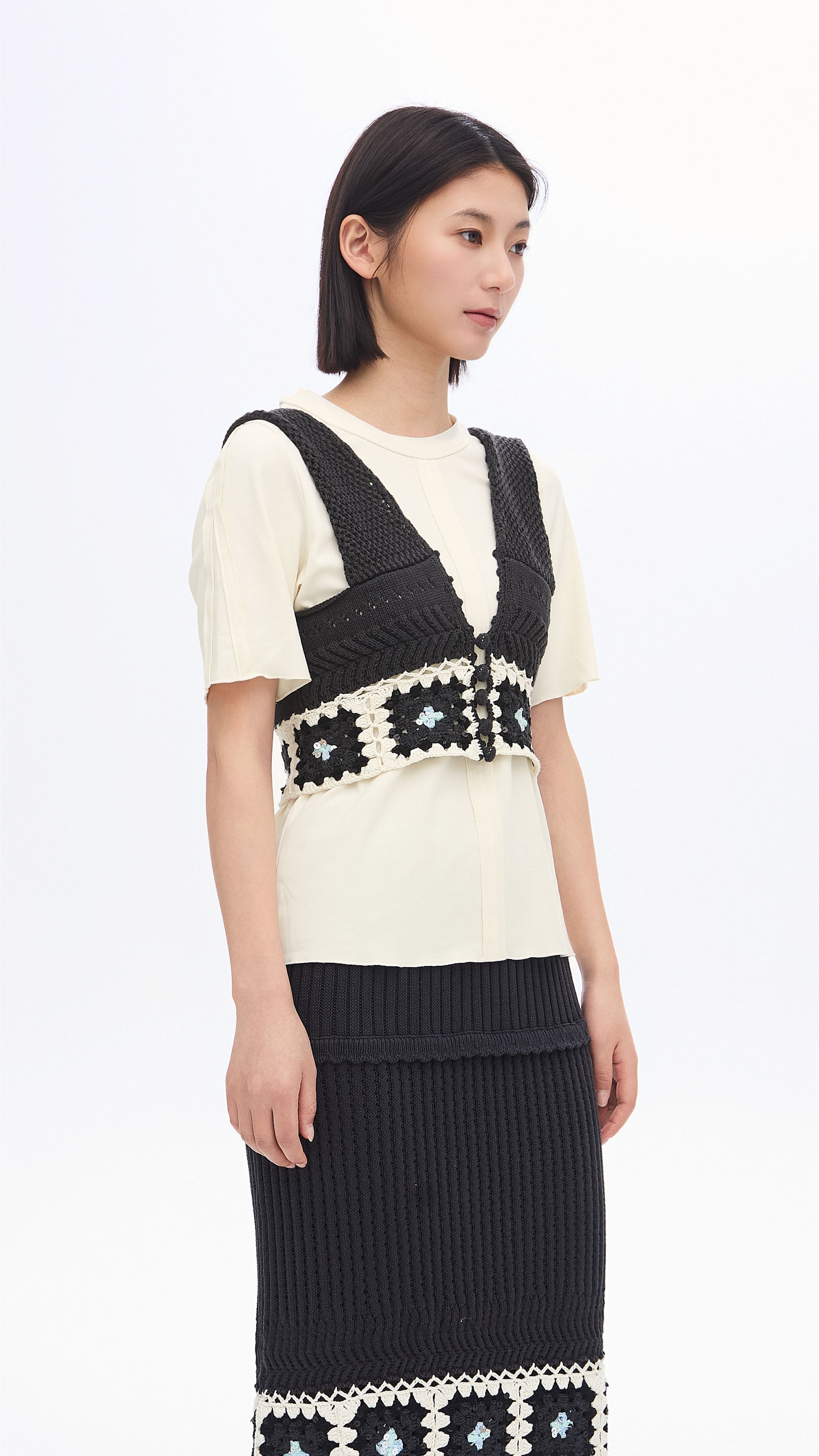 Stylish Beaded Knit Vest for Women - Boho Chic Layering Piece for Fall & Winter | Perfect for Casual Outfits, Office Wear & Holiday Parties