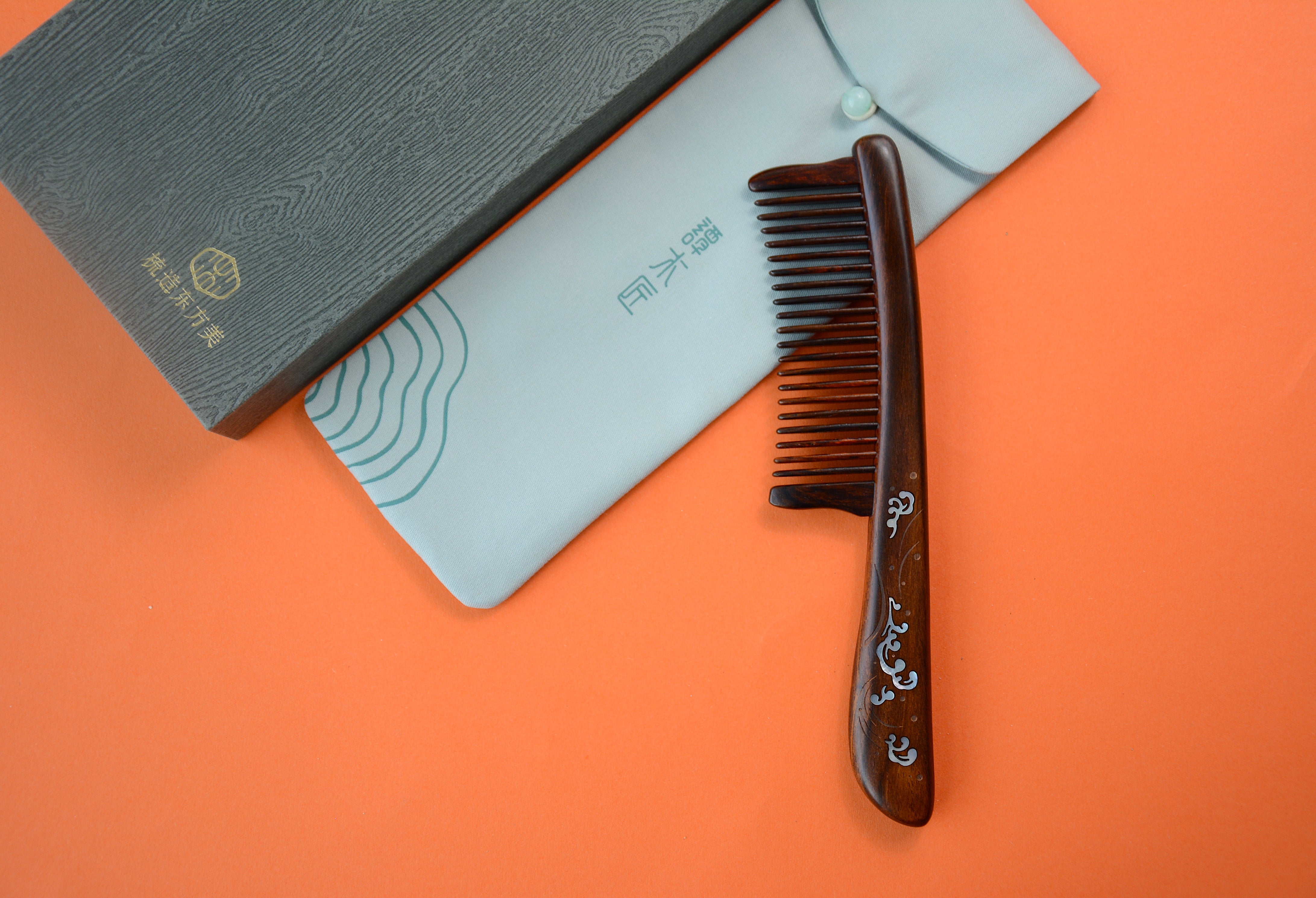 Premium Natural Wood Comb for Hair Care - Detangling & Styling with Gentle Sea Spray Finish - Perfect for Daily Use, Travel & Salon Styling