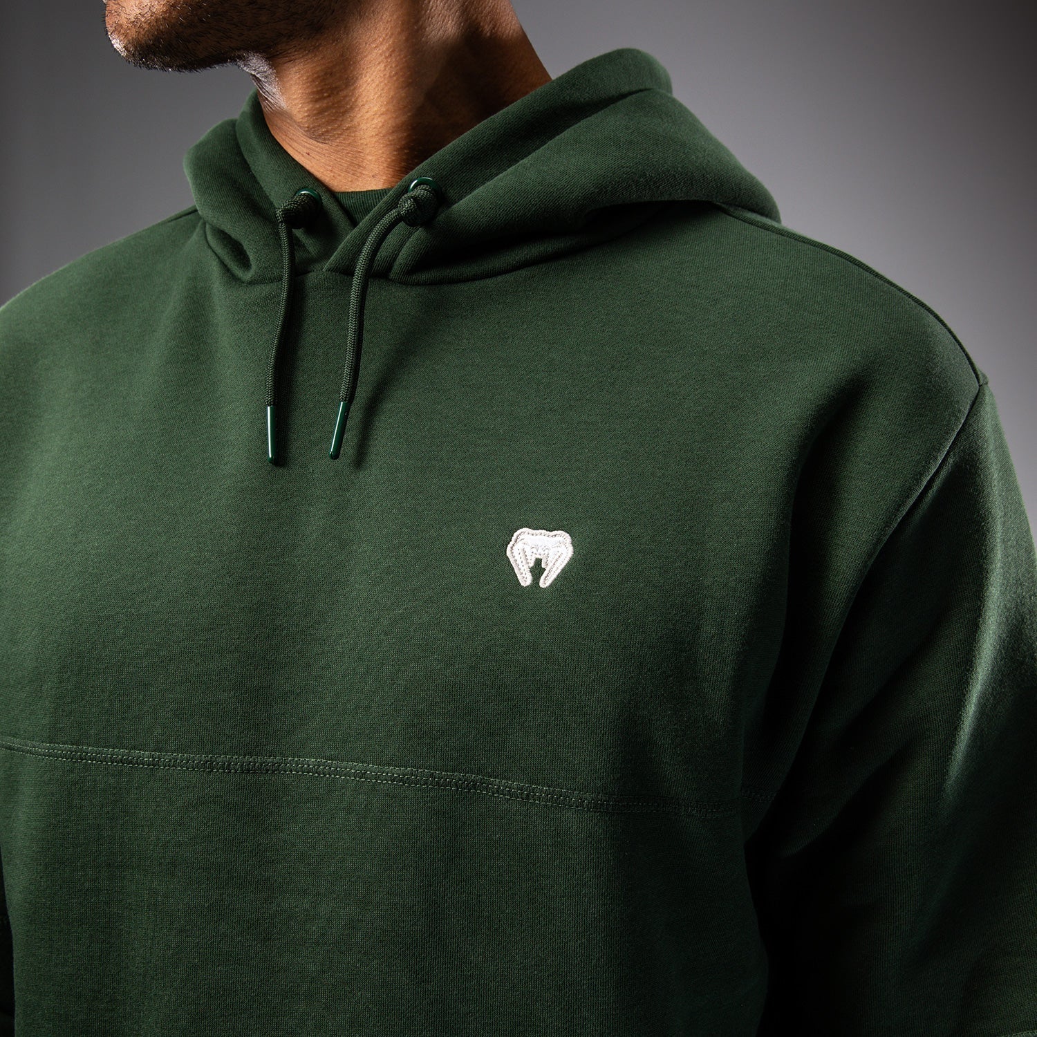 Venum Silent Power Hoodie - Lightweight Training Hooded Sweatshirt for Men & Women - Forest Green - Perfect for Gym, Running & Outdoor Workouts