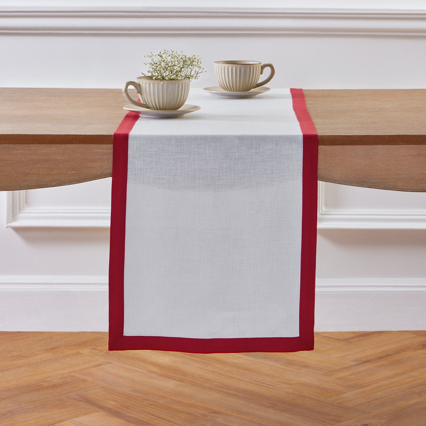 Elegant Classic Table Runner for Dining Room Decor - Perfect for Weddings, Holidays & Home Decor