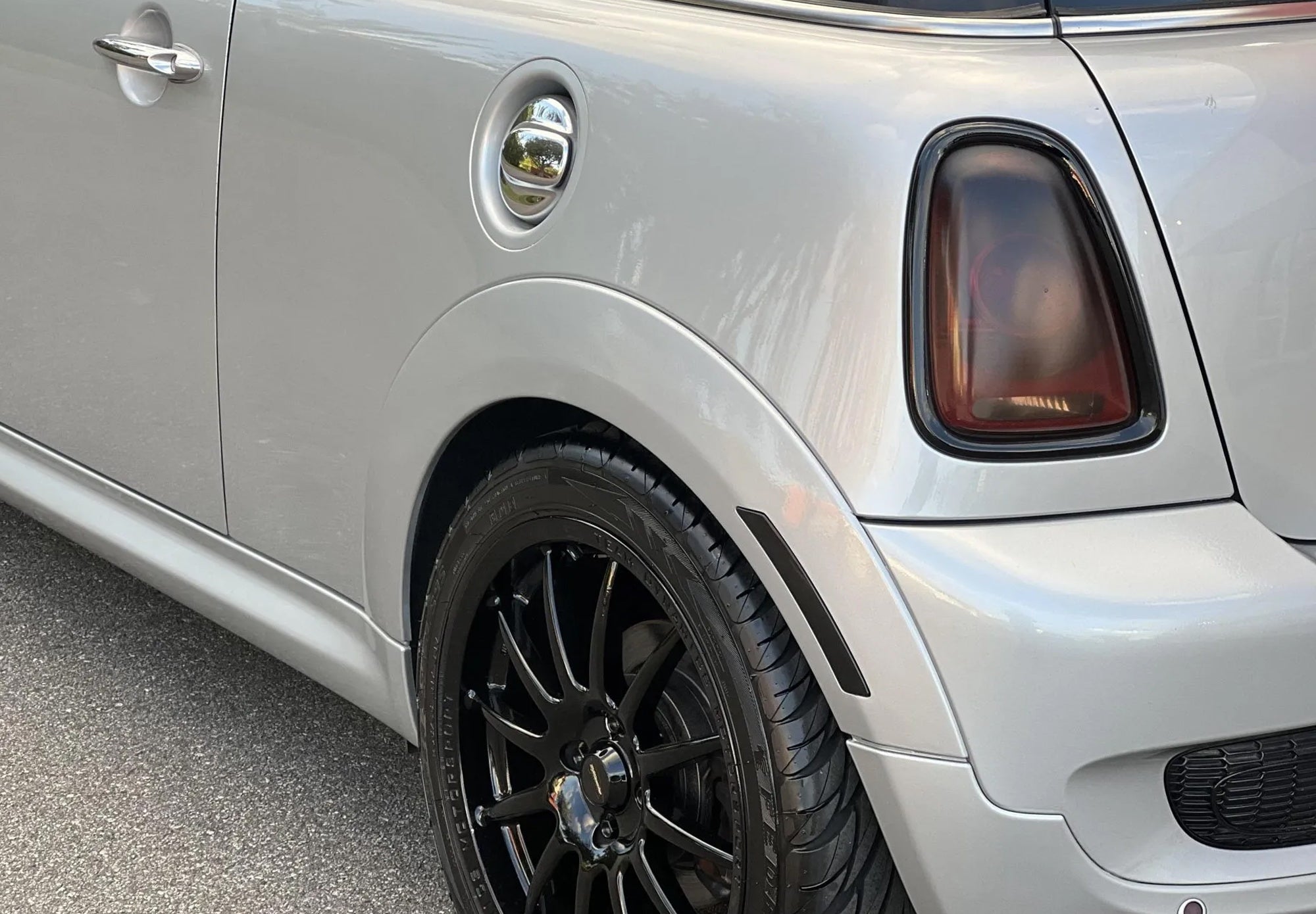 4pc Set Smoked Lens Wheel Arch Side Marker Lamps for 2007-2013 Gen2 MINI Cooper | Enhanced Visibility & Style Upgrade | Perfect for Night Driving & Custom Car Modifications