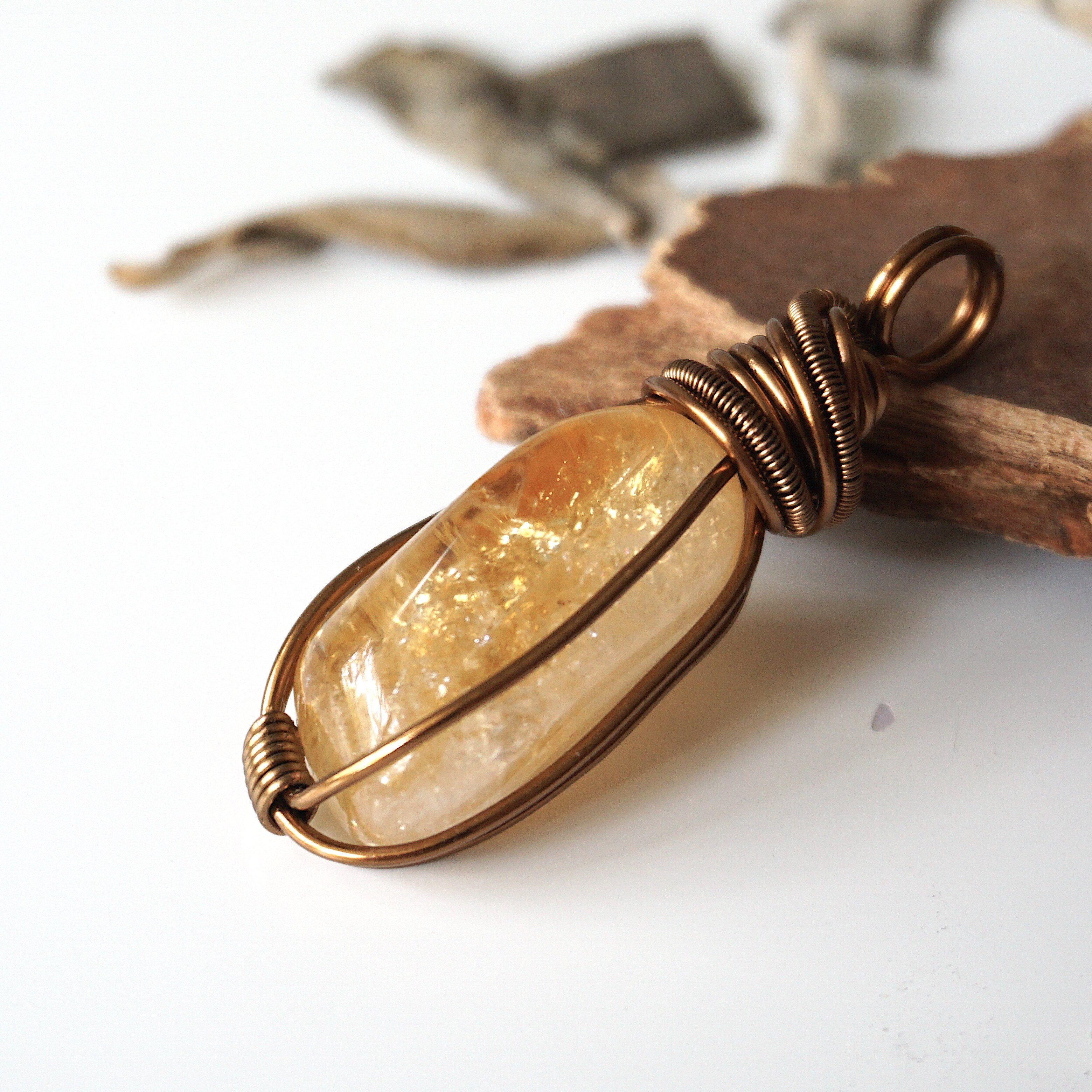 Natural Citrine Gemstone Pendant Necklace in Antique Bronze - Elegant Jewelry for Women, Perfect for Everyday Wear & Special Occasions
