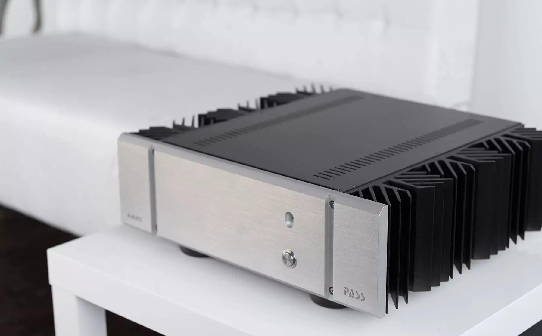 Pass Labs XA25 Stereo Power Amplifier - High-End Audio Equipment for Home Theater & Music Listening | Perfect for Audiophiles & Hi-Fi Systems
