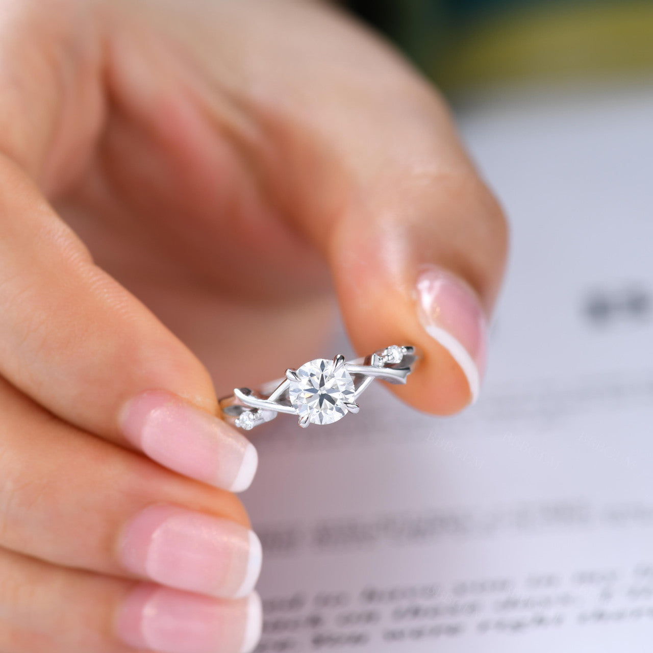 1.2 Carat Round Cut Moissanite Engagement Ring with Twist Band - Vintage Inspired Wedding Ring Set for Proposal & Anniversary Gifts - Perfect for Bridal Jewelry & Special Occasions