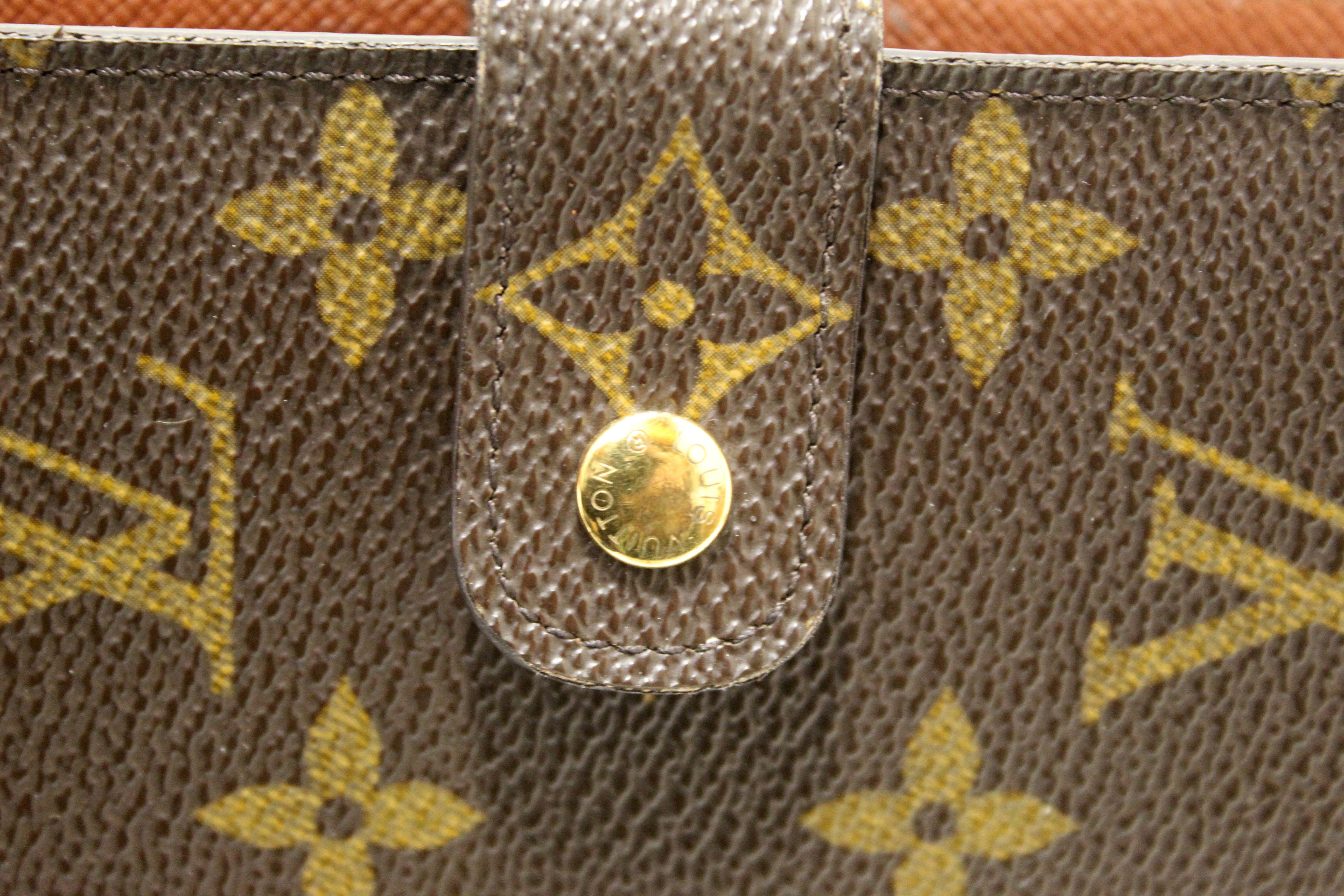 Authentic Louis Vuitton Monogram Canvas Medium Ring Agenda Cover - Luxury Organizer for Business Professionals & Students - Perfect for Meetings, Note-Taking & Daily Planning