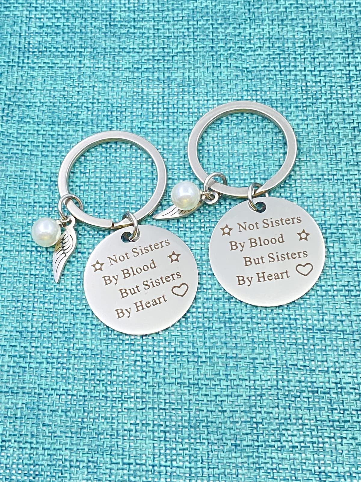 2pcs Friends Keychain for Women - Sisters by Heart Friendship Gifts, BFF Keyrings for Teen Girls, Christmas Birthday Graduation Gifts for Best Friend Female, Perfect for Everyday Carry and Special Occasions