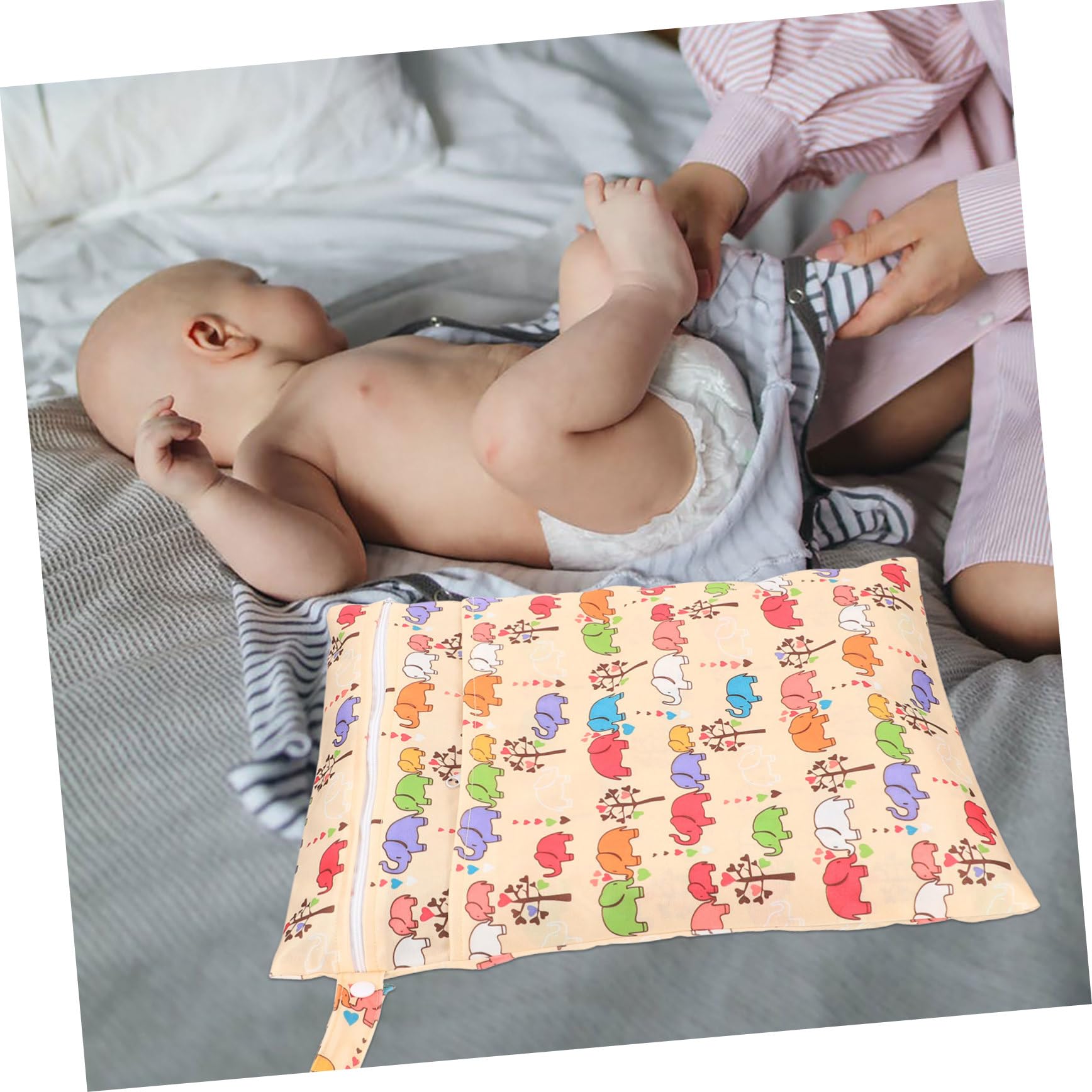 iFundom 4-Pack Small Wet Bags for Diapers - Waterproof Storage Organizer with Hanging Hook - Perfect for Baby Diapers, Swimsuits & Gym Clothes - Machine Washable Polyester Travel Wet Bag Set