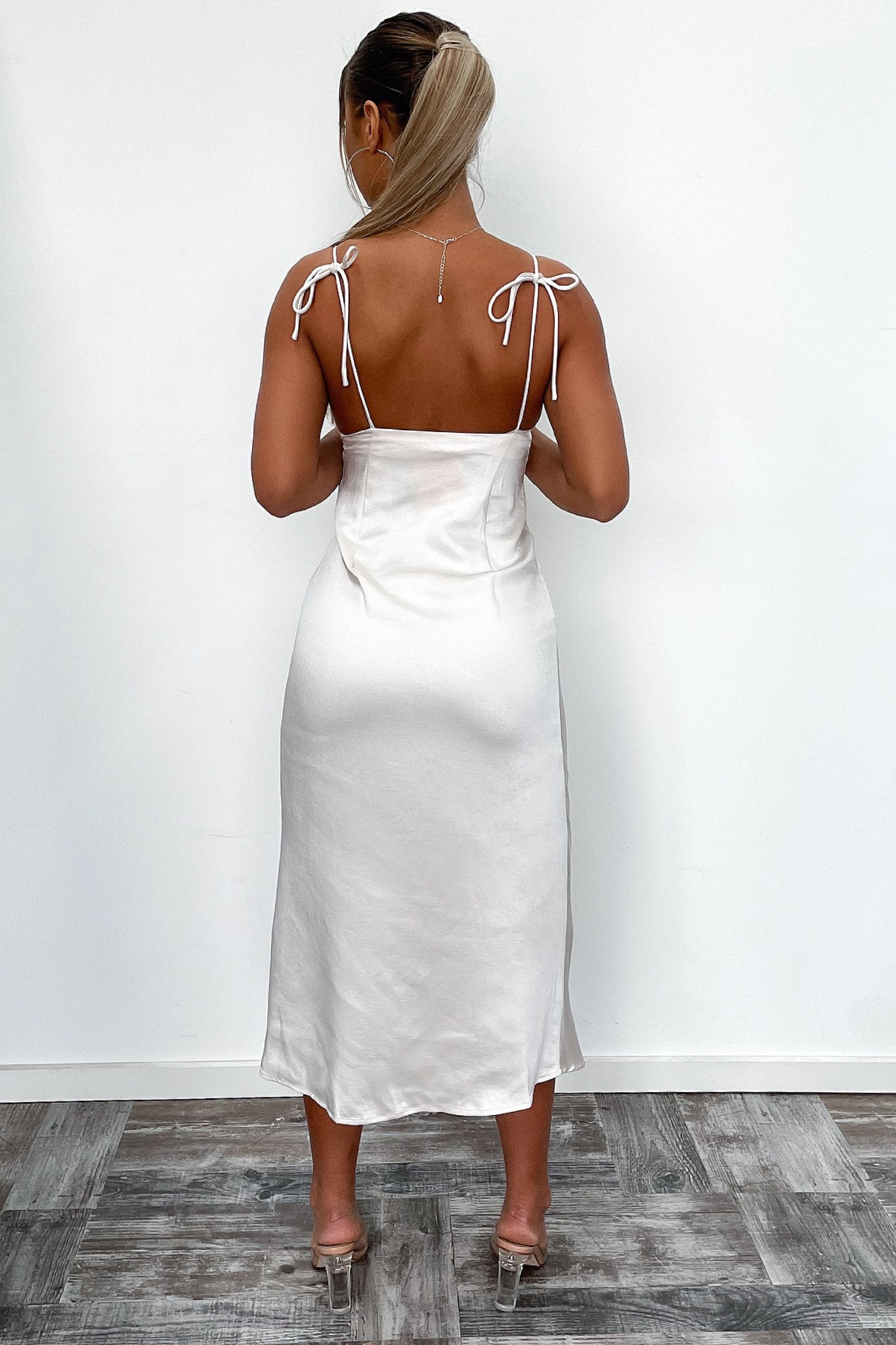 Bailey Maxi Dress in Champagne - Elegant Long Flowy Dress for Women, Perfect for Weddings, Parties & Summer Vacations