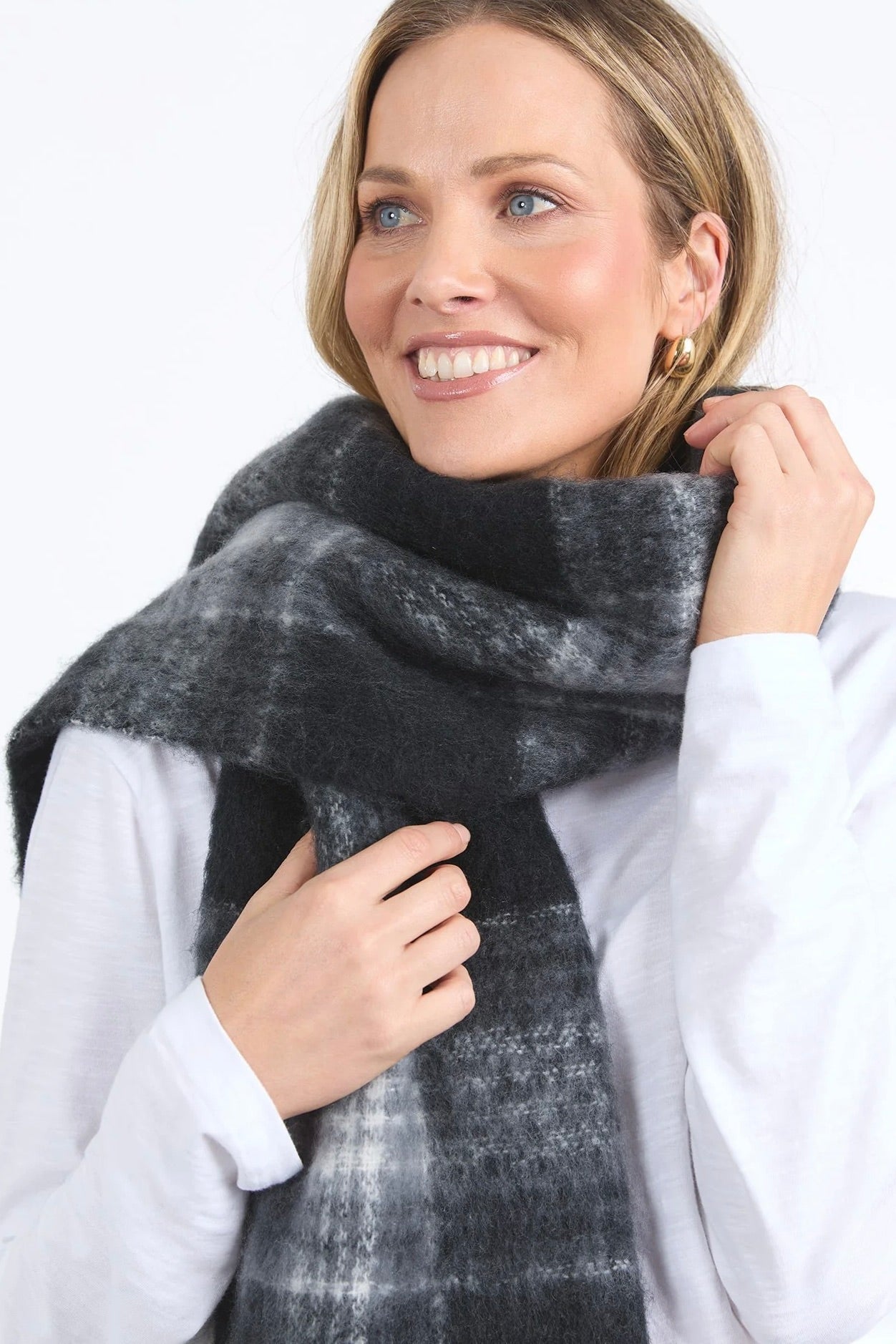 Elm Black and White Checkered Scarf - Soft & Cozy Winter Fashion Accessory for Women & Men - Perfect for Cold Weather, Outdoor Activities, and Stylish Outfits