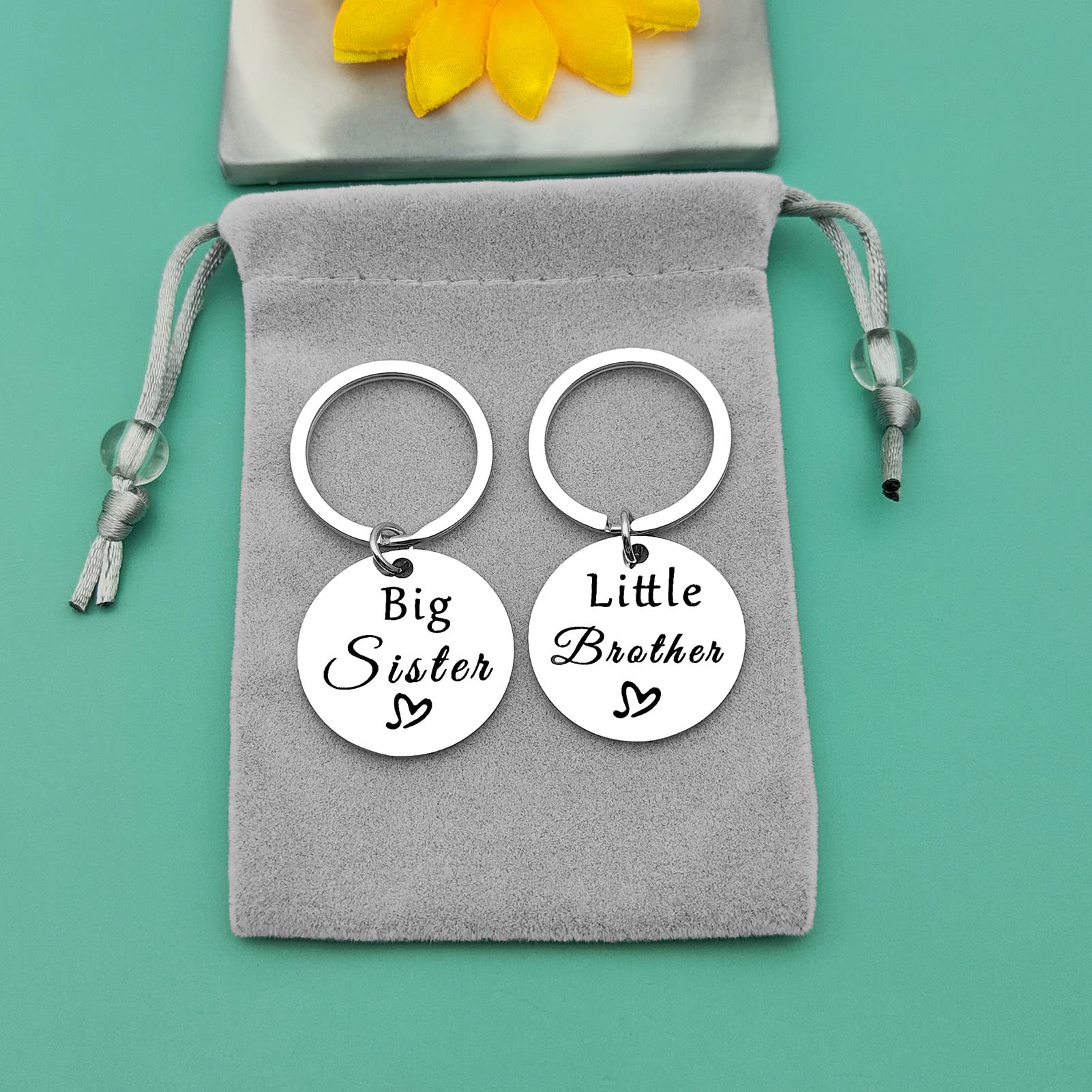Best Brother Sister Keychain Set - Matching Gifts for Siblings, Birthday Present for Big Brother & Little Sister - Perfect for Family Bonding, Sibling Appreciation & Special Occasions