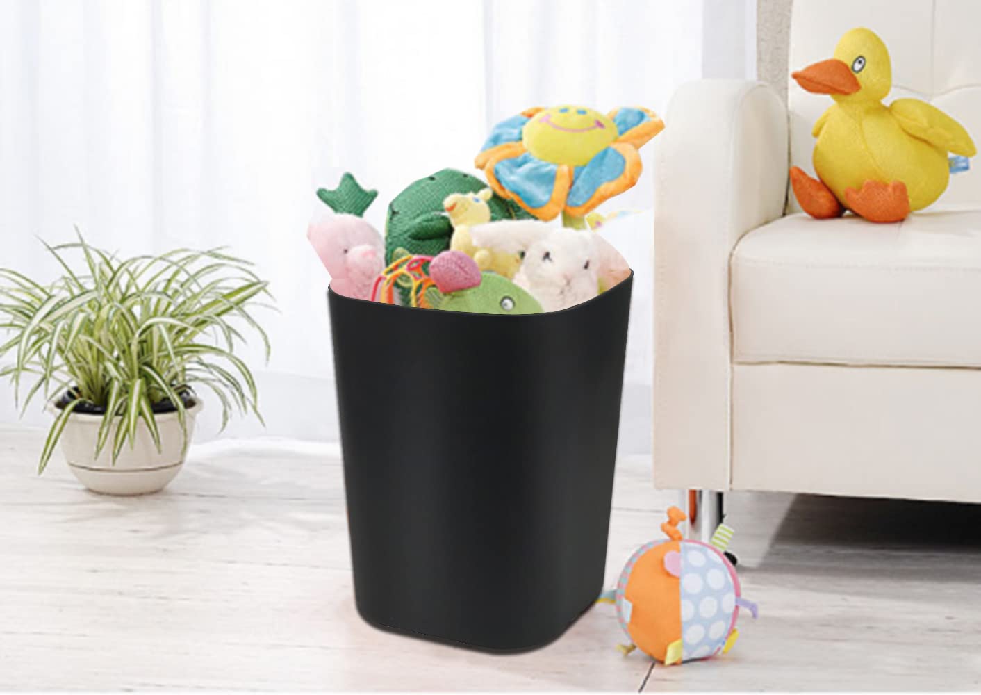 Besli 2 Gallon Small Trash Can - Black Wastebasket for Bathroom, Bedroom, Kitchen & Office - Compact Garbage Bin with Lid (1 Pack) - Perfect for Small Spaces, Desks & Home Organization
