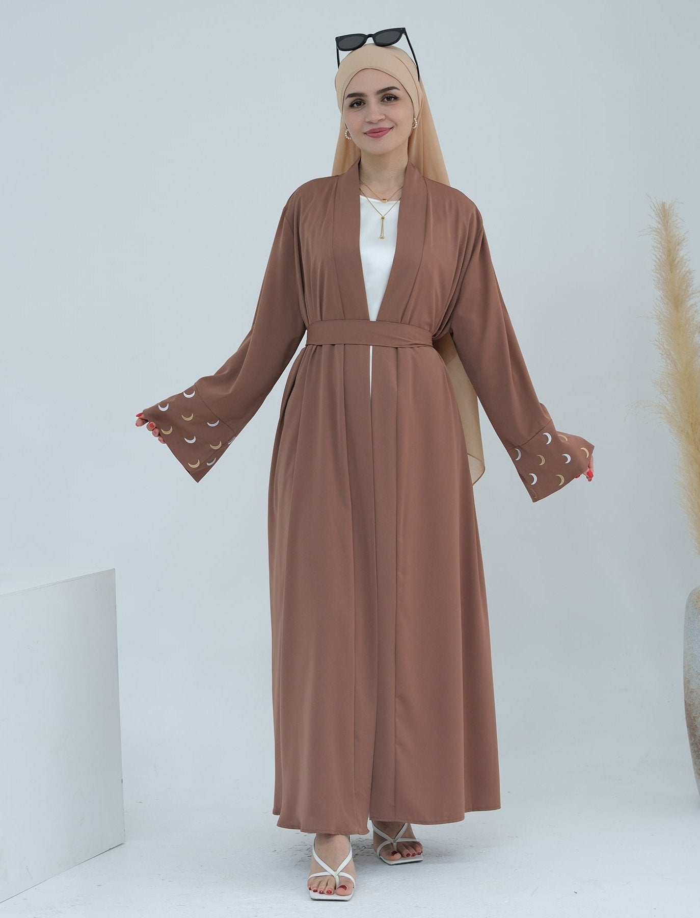 Elegant Muna Open Abaya Kimono in Brown - Perfect for Modest Fashion, Prayer Dresses & Boho Chic Outfits