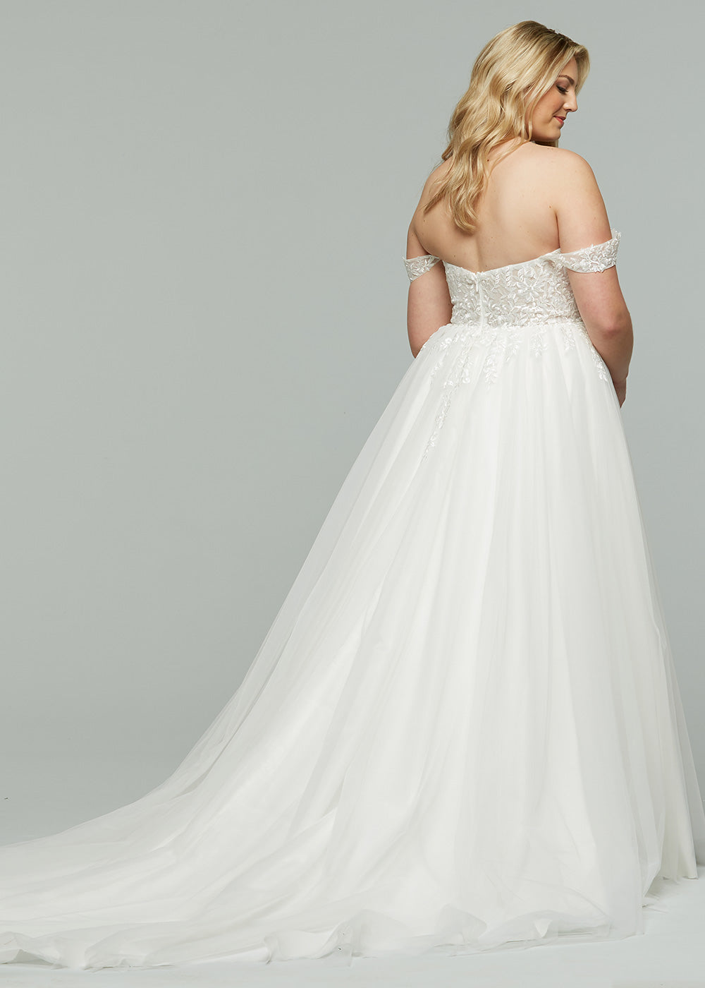 Kara Sample Dress - Women's Fashion Try-On Outfit for Parties, Dates & Special Occasions