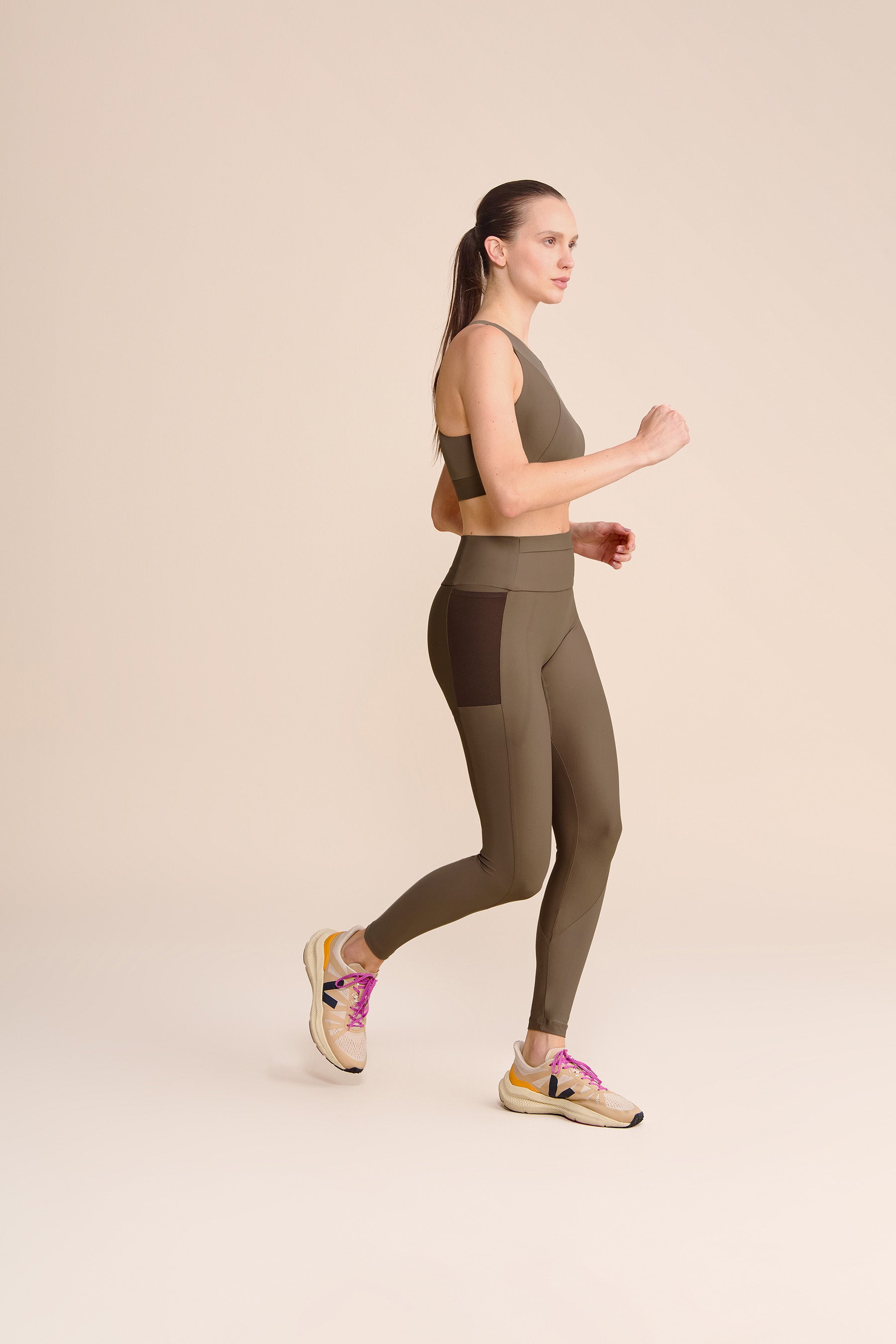 Race Pro® High Support Speed Zip Sports Bra for Running, Gym & High-Intensity Workouts - Moisture Wicking & Breathable Activewear