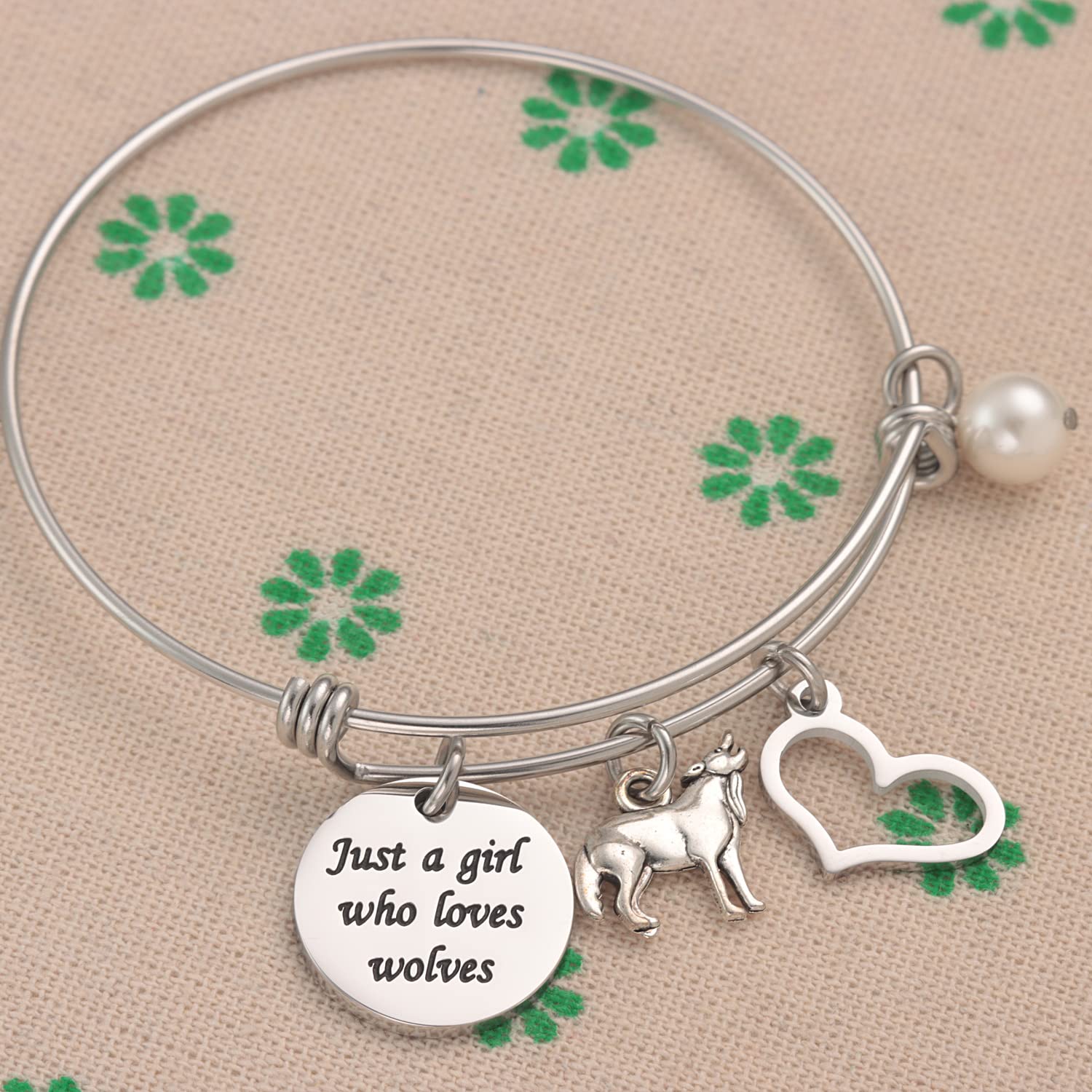 Wolf Bracelet for Women - Stylish Wolf Lover Jewelry Gift for Teens & Wolf Enthusiasts - Perfect for Nature Lovers, Outdoor Adventures & Wolf-Themed Parties