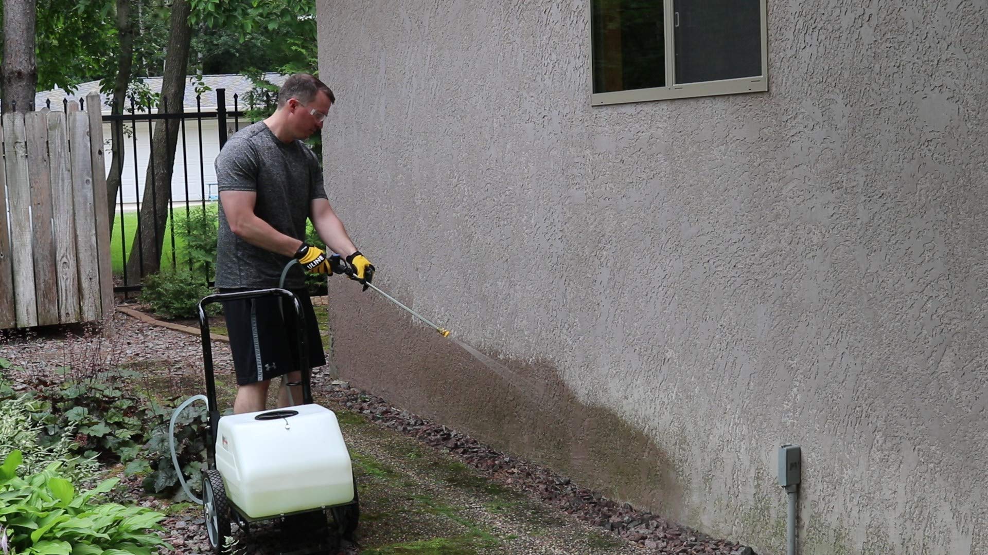 Valley Industries SWI-09-012S-VI Professional Soft Wash Sprayer - White | High Pressure Power Washer for Home Exterior Cleaning, Roof Washing & Deck Maintenance