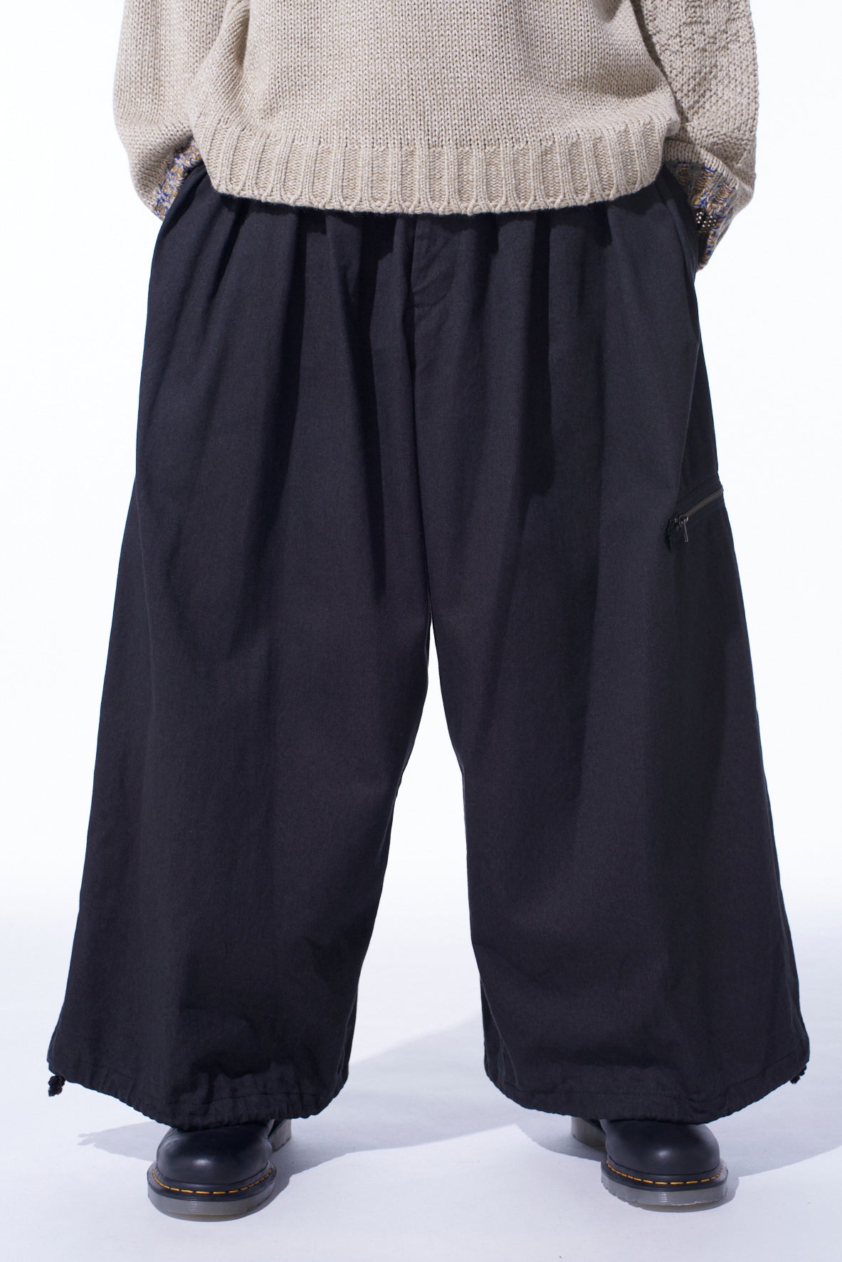 Stylish Cotton Drill Zipper Pocket Balloon Pants for Women & Men - Comfortable Casual Wear for Travel, Work, and Everyday Outfits