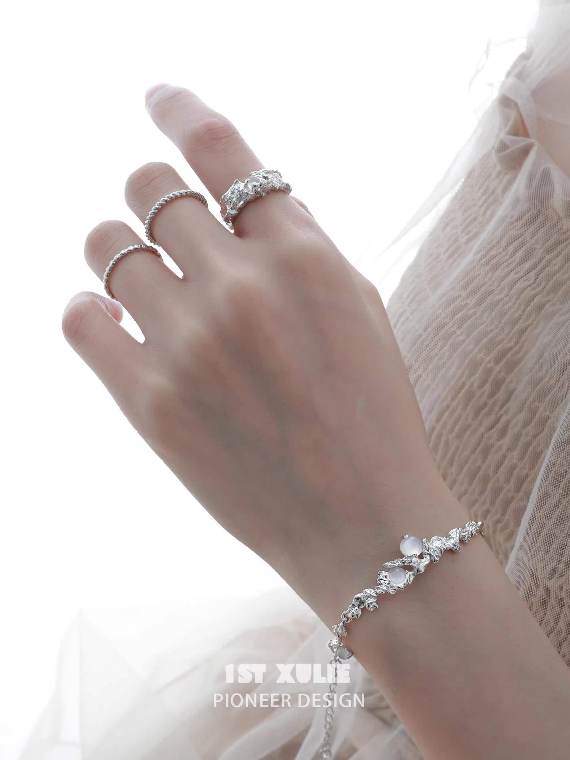 Daybreak S925 Sterling Silver 24K Gold Plated White Agate Open End Ring for Women - Elegant Stackable Minimalist Jewelry for Everyday Wear, Gift Giving & Special Occasions
