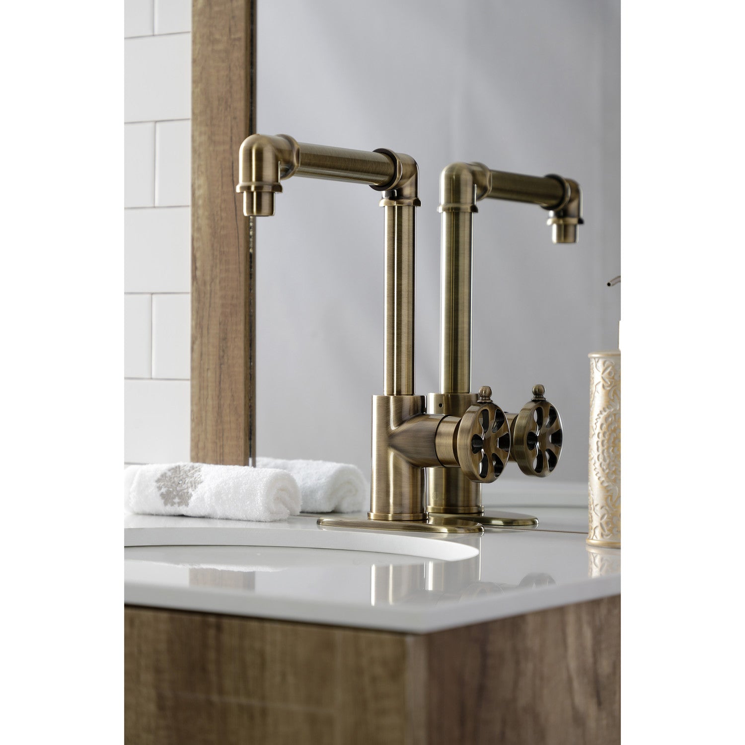 Belknap KSD144RXAB Single Handle 1 Hole Bathroom Sink Faucet with Deck Plate & Push Pop-Up Drain - Antique Brass Finish for Bathroom Vanity or Powder Room