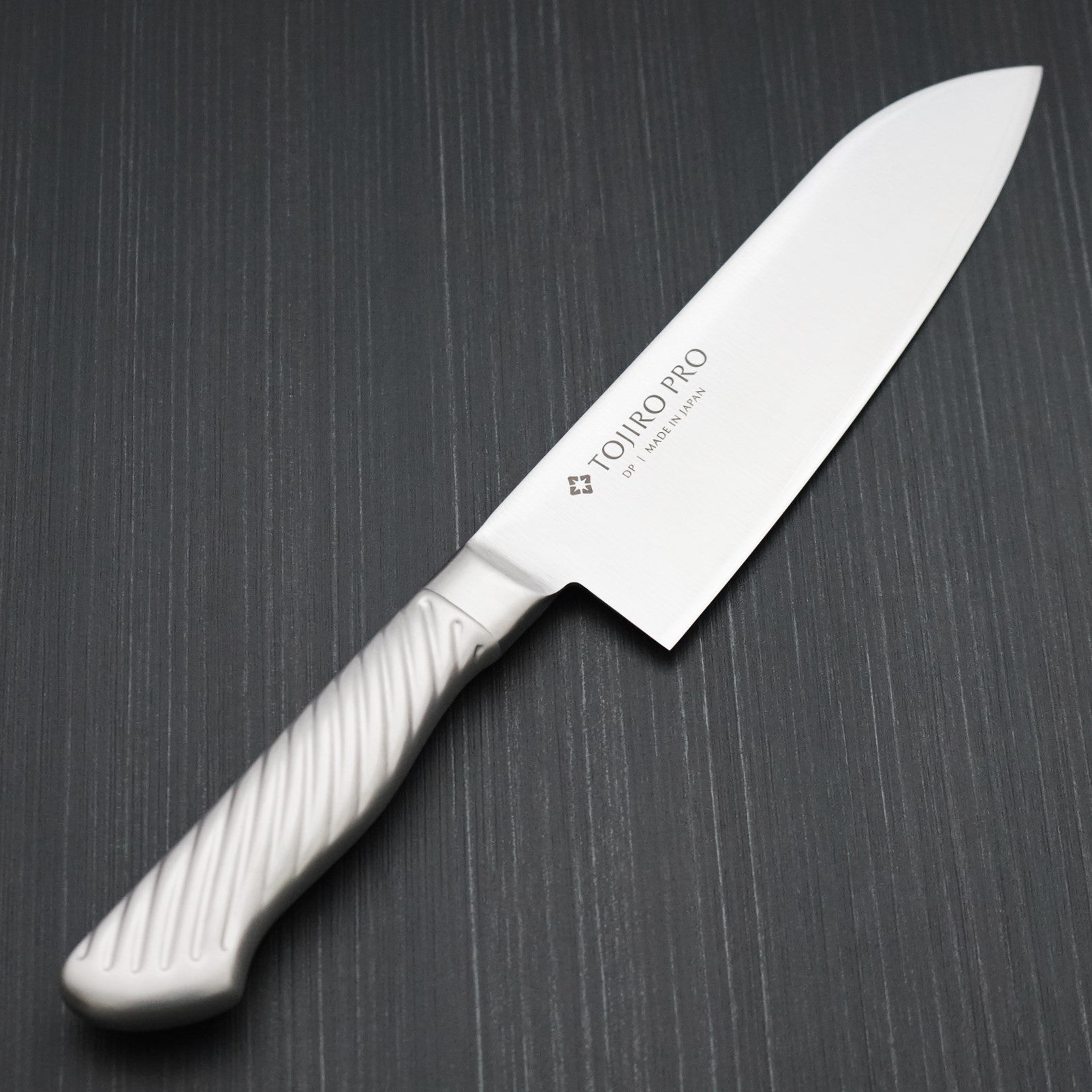 Tojiro Pro VG10 Stainless Steel Santoku Knife 7 Inch - Japanese Kitchen Knife for Slicing, Dicing & Chopping - Perfect for Home Chefs & Professional Cooking