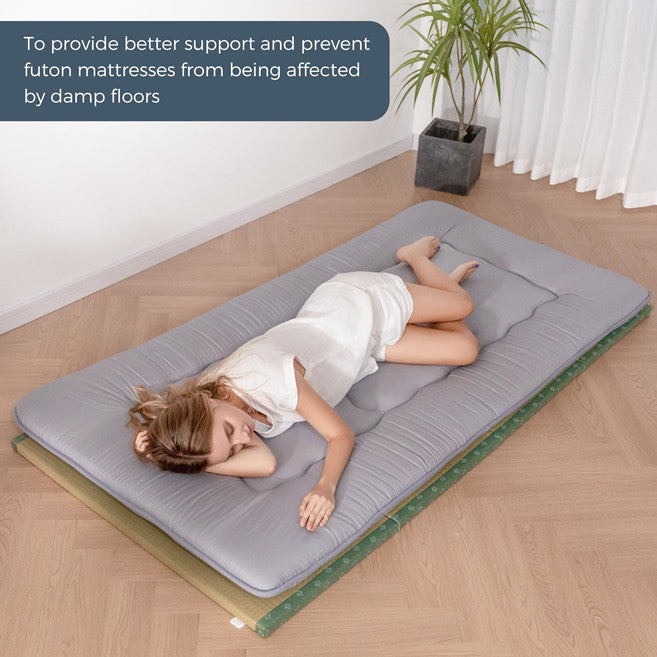 MAXYOYO Japanese Tatami Mat - 100% Natural Rush Grass, Portable & Foldable Futon Mattress for Floor Sleeping | Traditional Firm Floor Bed | Perfect for Meditation, Yoga, Guest Room & Small Space Living
