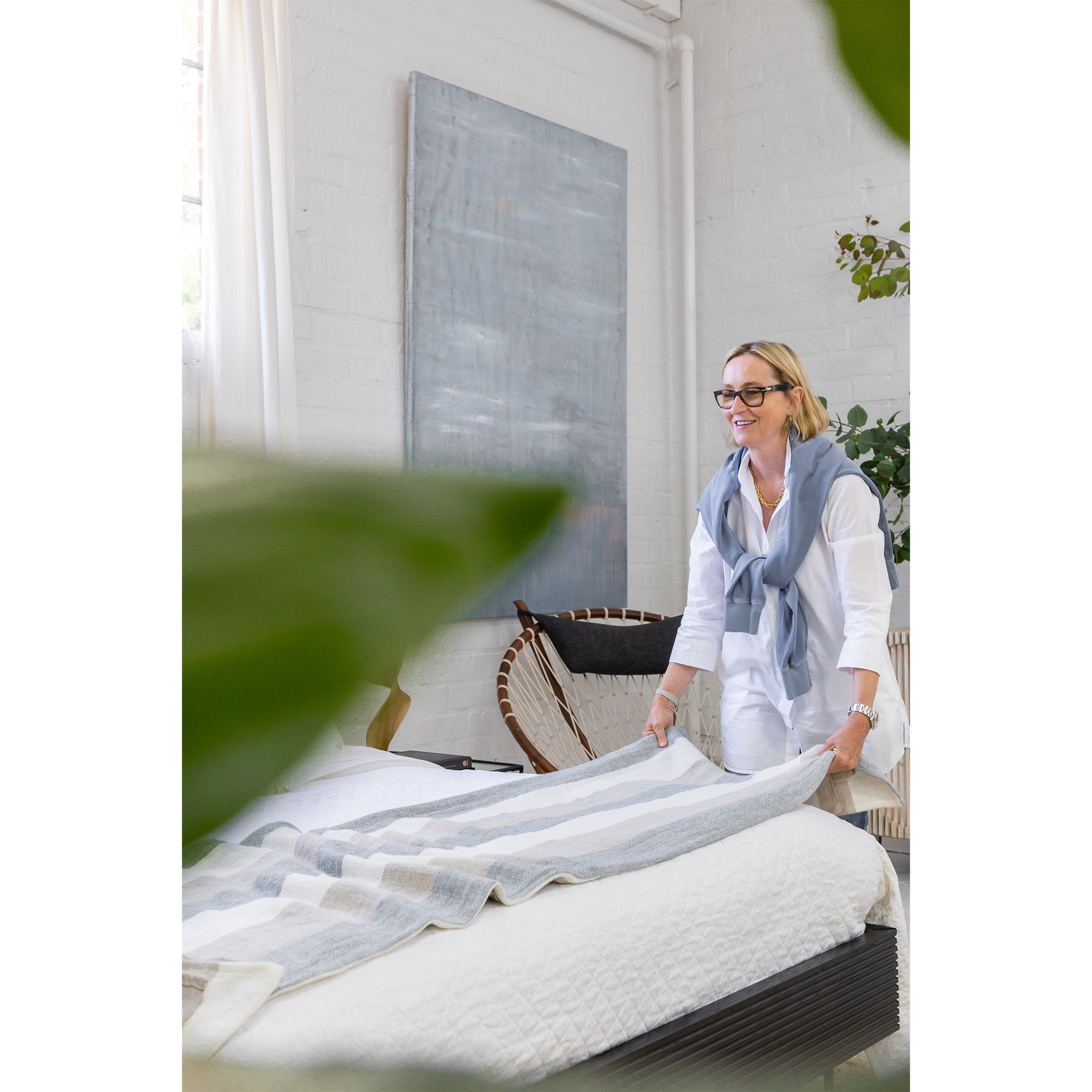 Premium Naples Blanket - Ultra Soft & Cozy Fleece Throw Blanket for Bed, Couch & Travel - Perfect for Winter, Gifts & Home Decor