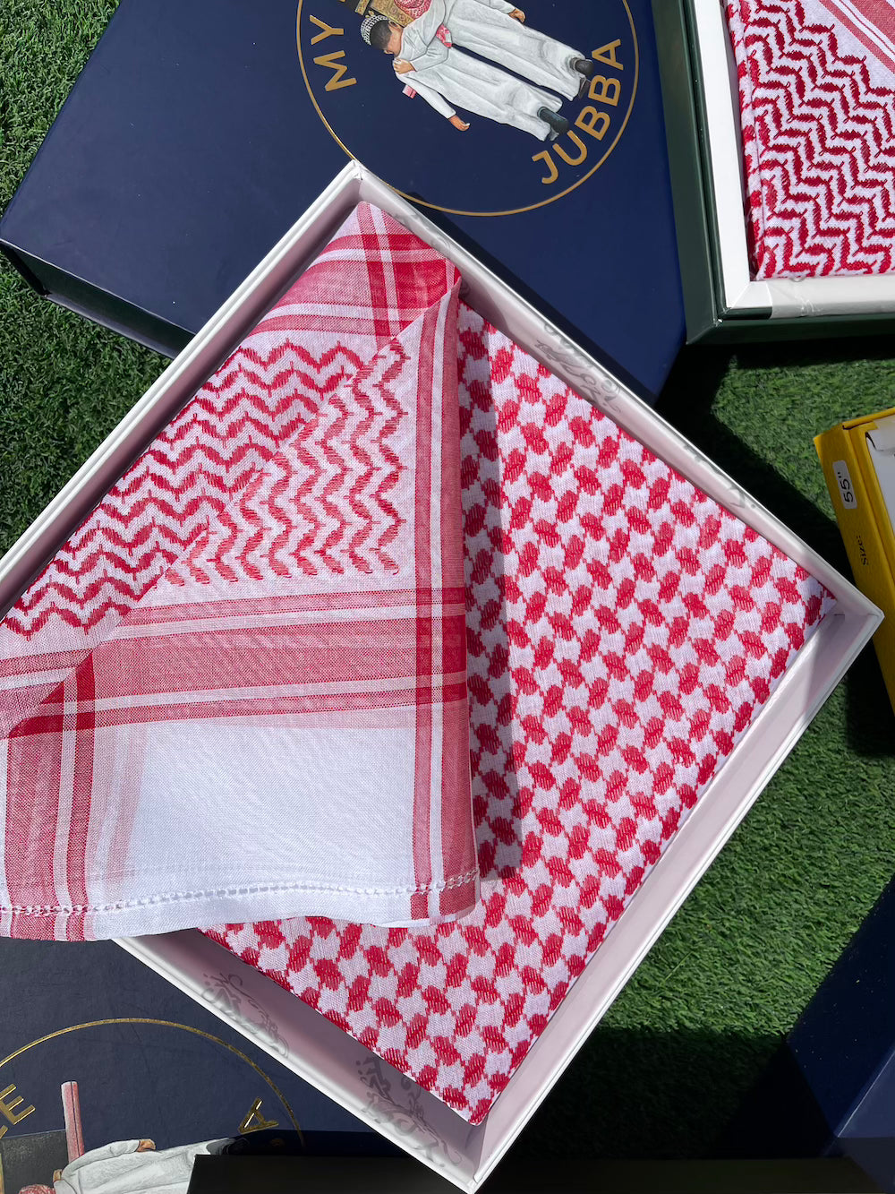 Unisex Red & White Shemagh Keffiyeh Scarf - Arabic Cotton Head Wrap for Men & Women - Perfect for Outdoor, Hiking, and Fashion Accessories