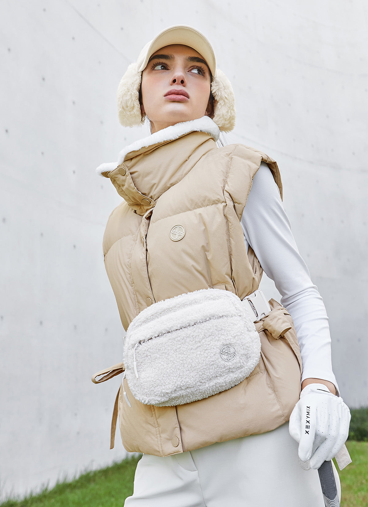 Women's Faux Fur Collar Goose Down Vest - Warm Winter Puffer Jacket for Outdoor Activities, Hiking & Casual Wear