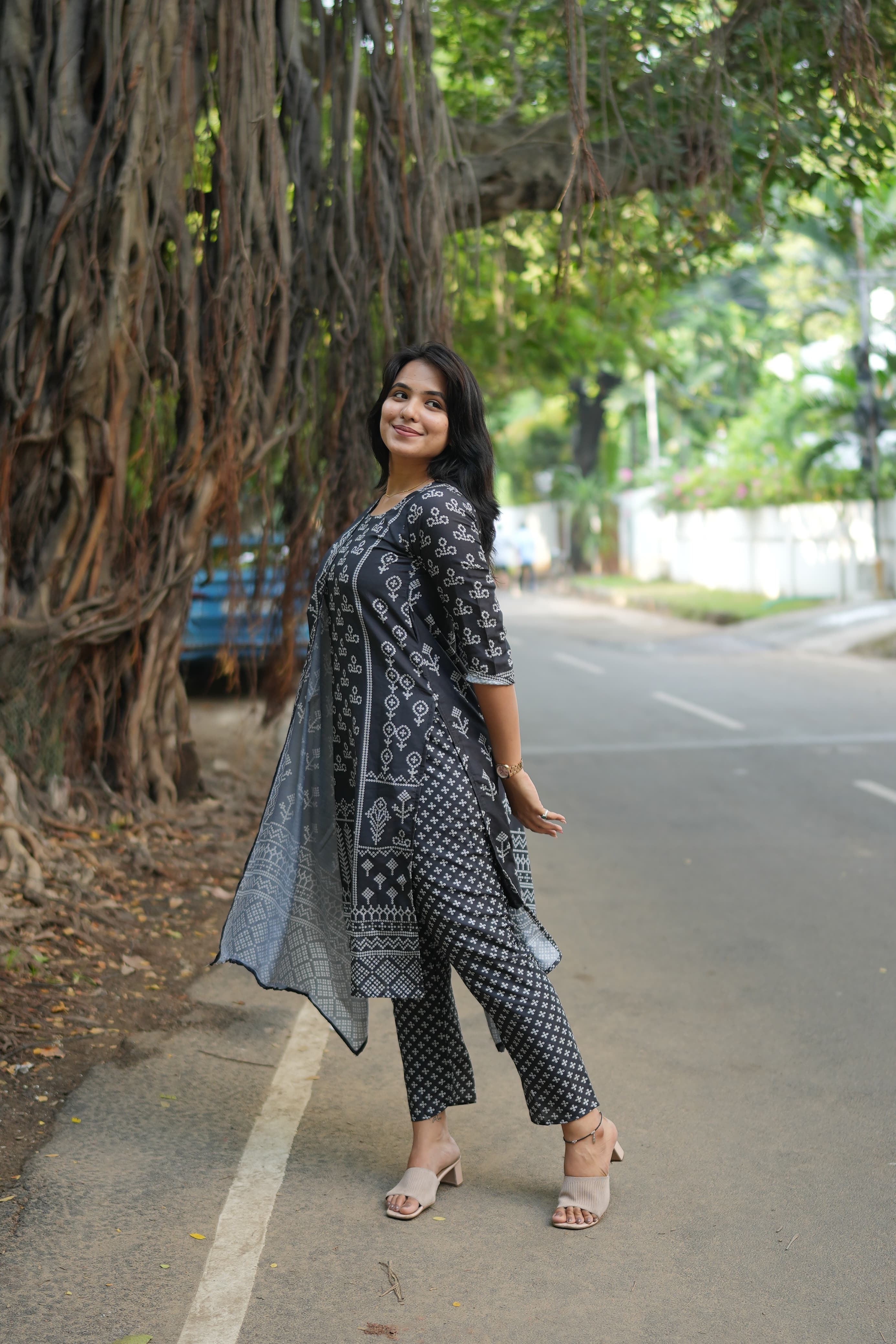 DD590 Leena Simple & Elegant Kurti Set for Women - Perfect for Casual Wear, Office & Festive Occasions