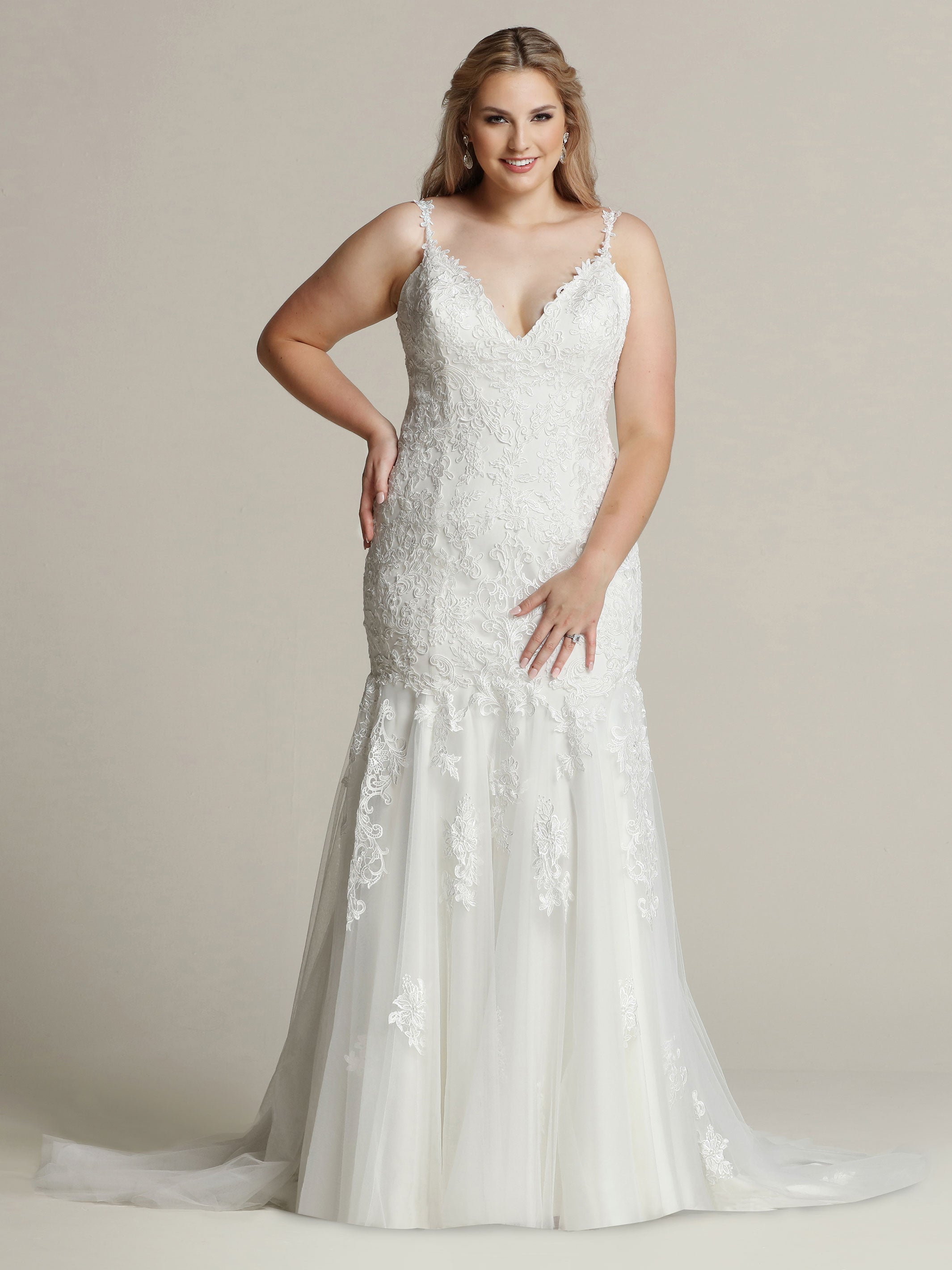 Alexandra Women's Fashion Sample Outfit - Perfect for Casual Wear, Parties & Special Occasions