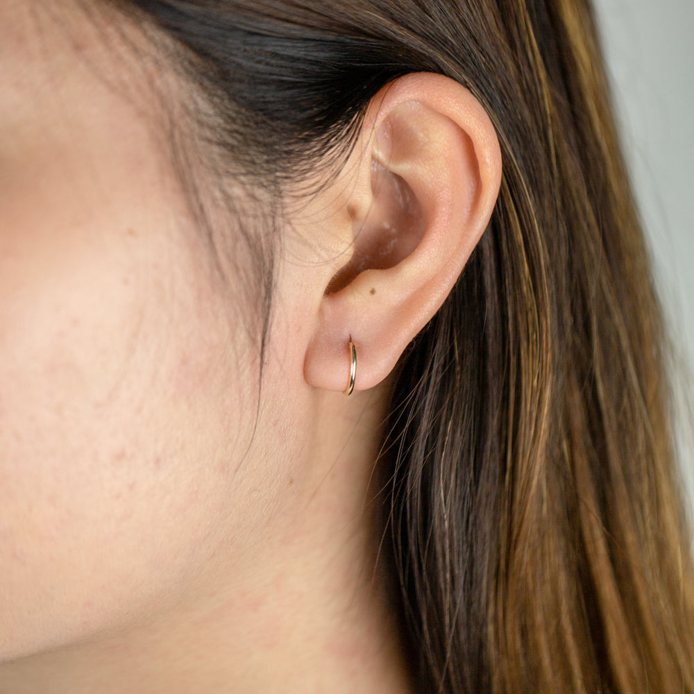 9ct Yellow Gold 1.2x12mm Hinged Hoop Earrings for Women - Classic Hinge Closure Small Gold Hoops - Perfect for Everyday Wear, Work & Special Occasions