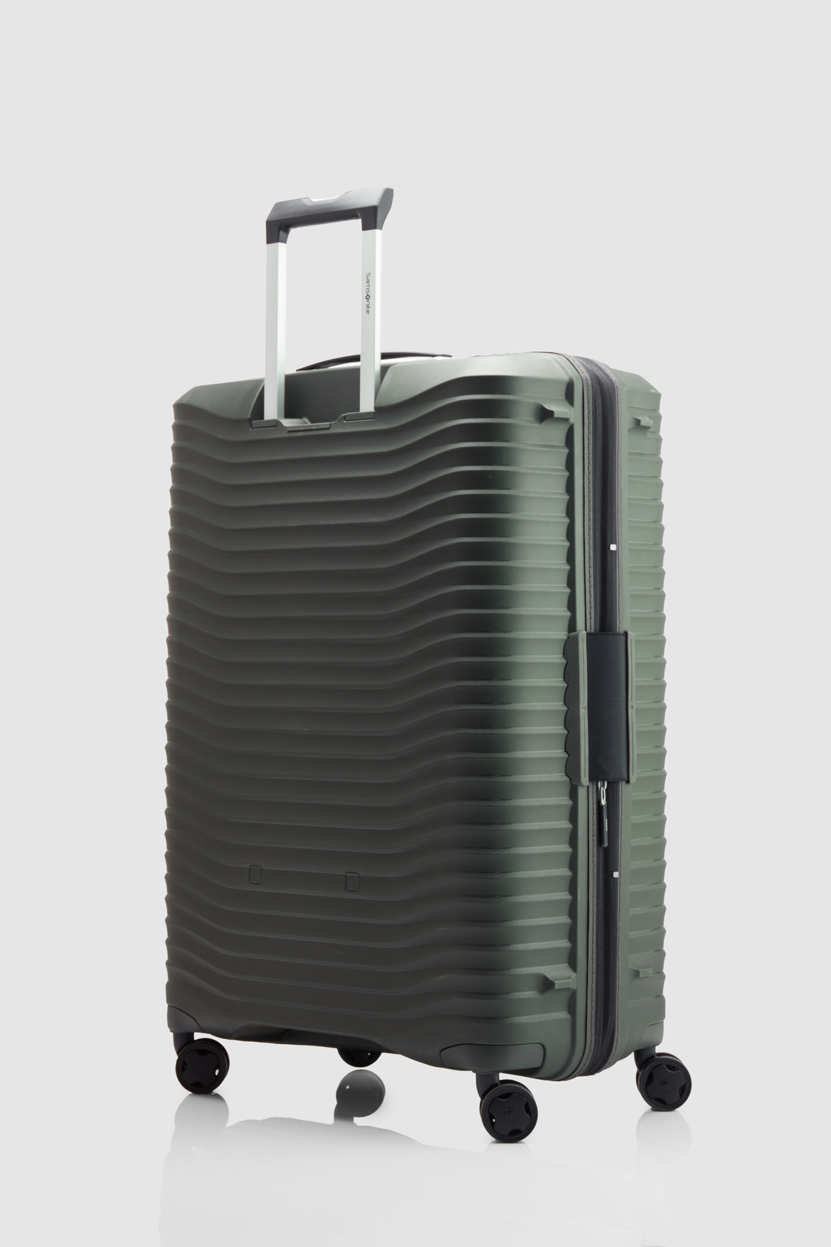 Upscale 75cm Check-In Luggage Suitcase - Lightweight Spinner Carry-On for Business Travel & Vacation