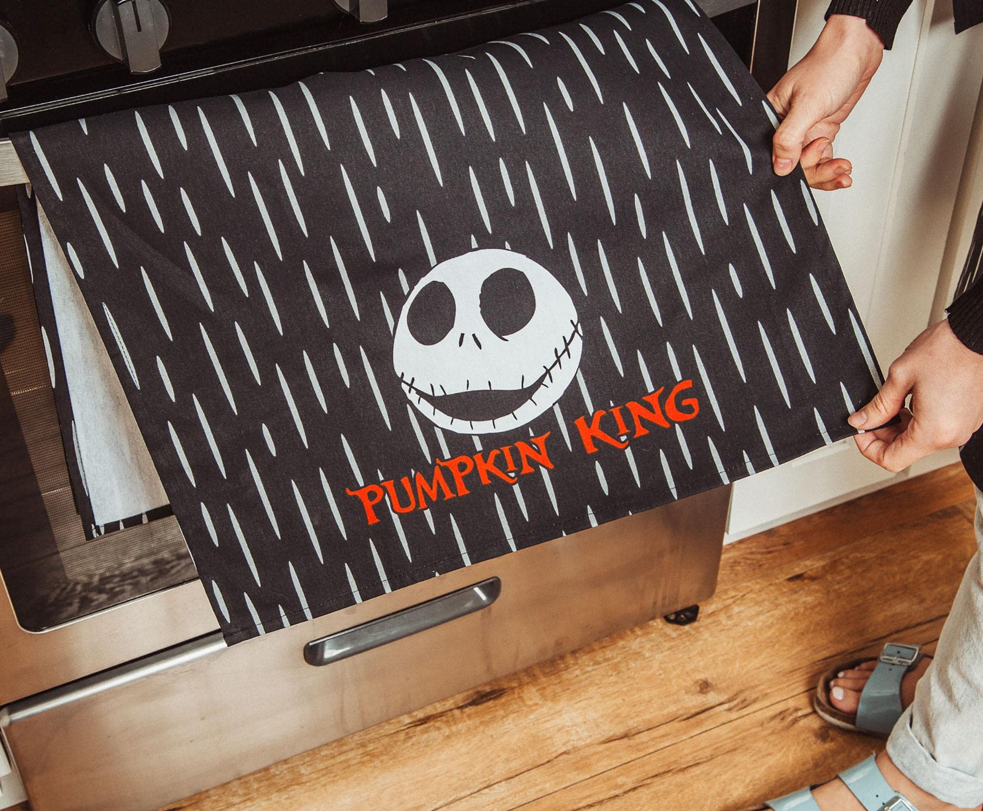 Disney The Nightmare Before Christmas Jack Skellington Black Hand Towels Set of 2 - Quick Dry Absorbent Kitchen Towels for Dishes & Cleaning | Gothic Halloween Home Decor | Perfect for Halloween Parties, Kitchen Use & Gift Giving