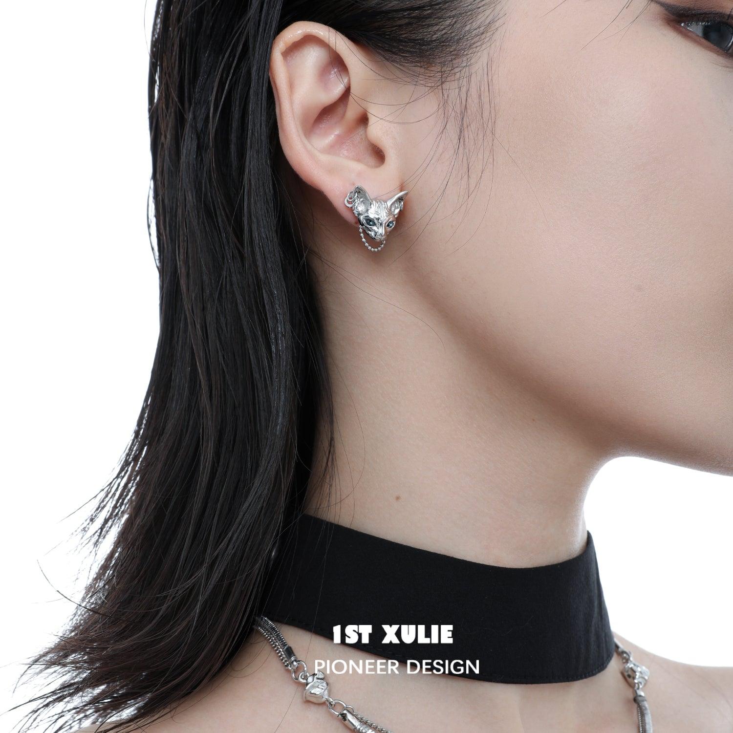 Stylish S925 Sterling Silver Cat Earrings with Dark Chain - Perfect for Women's Fashion, Gifts & Everyday Wear