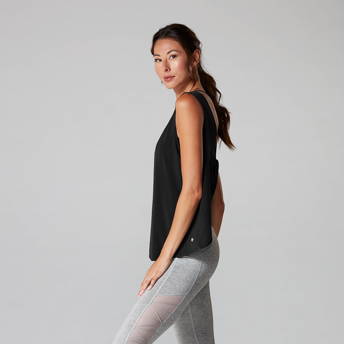 Tavi Noir Women's Twist Back Tank Top - Stylish & Comfortable Summer Casual Wear for Outfits, Beach, and Travel