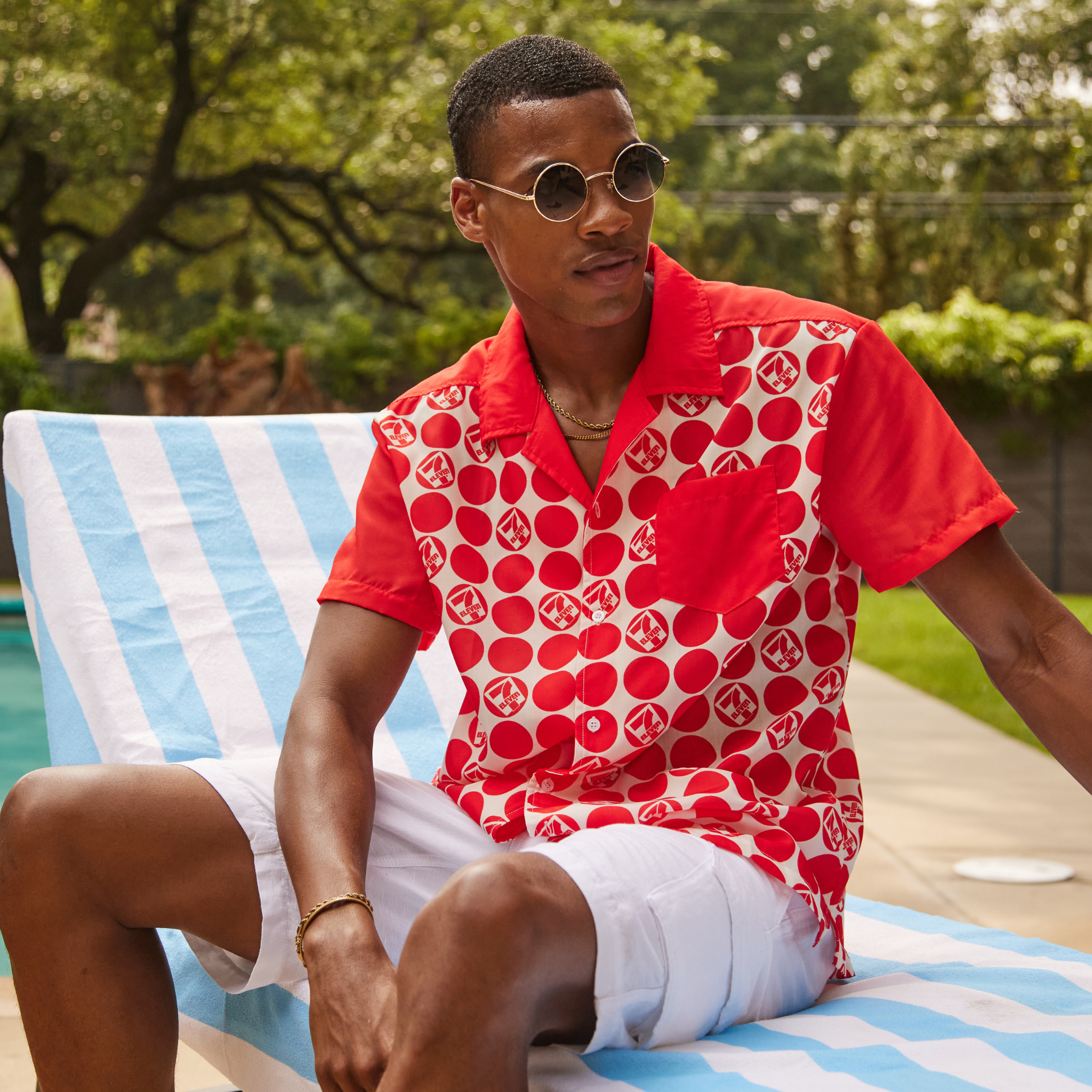 Vintage 7 Eleven® Red Dot Button Up Shirt - Retro Convenience Store Style for Casual Wear & Themed Parties