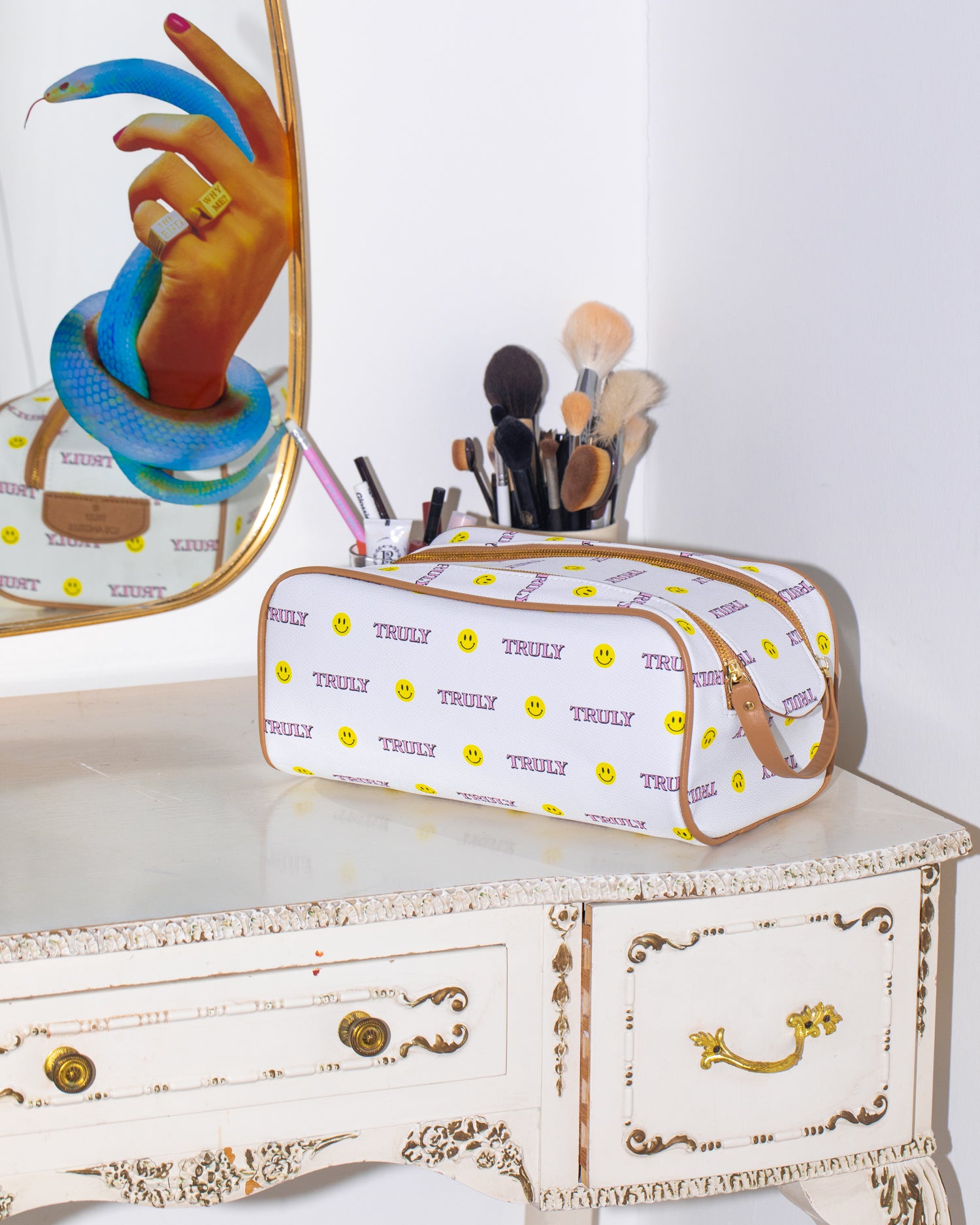 Signature Vanity Case - Elegant Makeup Train Case with Mirror | Perfect for Travel, Bridal & Professional Makeup Artists | Durable & Stylish Cosmetic Organizer