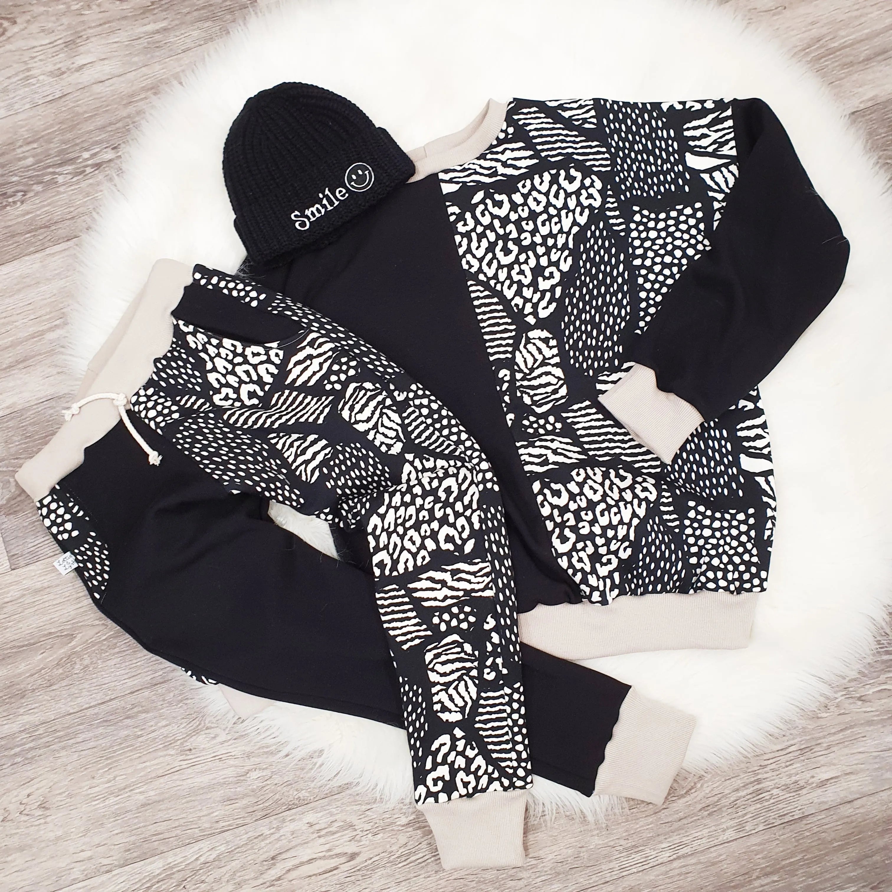 Safari Mash Up Tracksuit for Men & Women - Comfortable Animal Print Jogging Suit Set with Hoodie & Pants - Perfect for Gym, Running, Travel & Streetwear Fashion