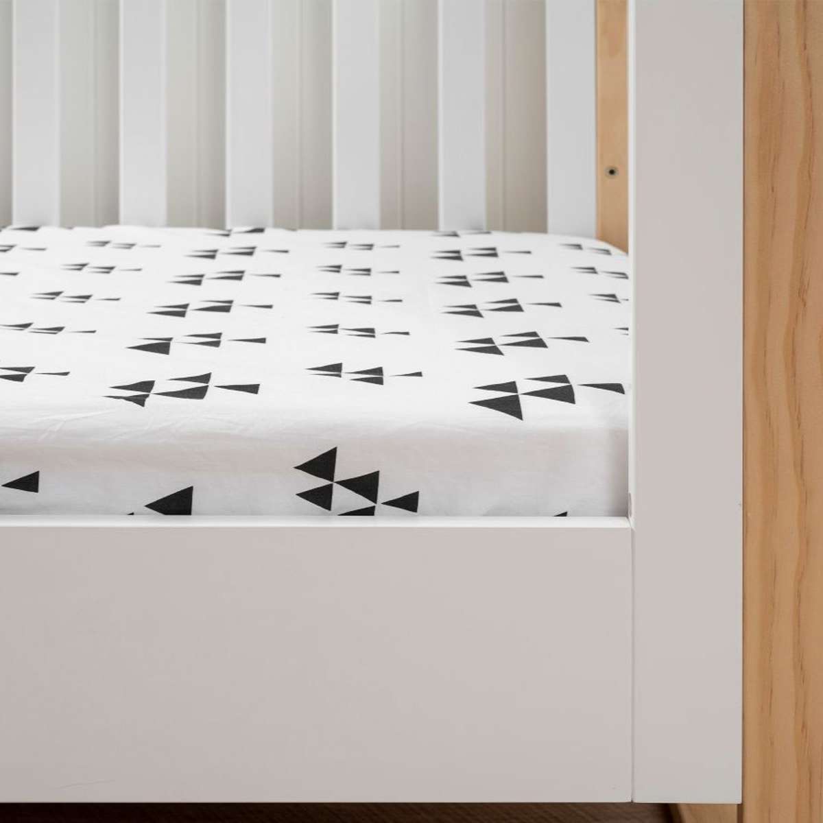Boston Cot Toddler Bed Conversion Kit - White | Convertible Crib to Toddler Bed | Safe & Durable for Kids' Room & Nursery