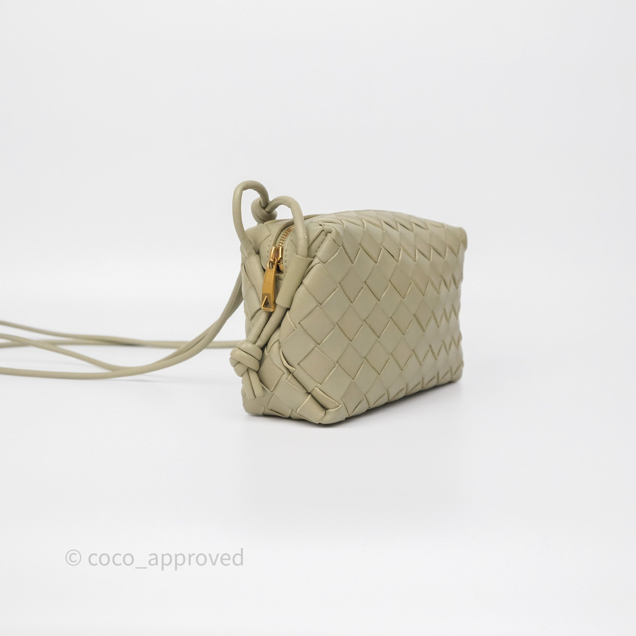 Bottega Veneta Loop Camera Bag - Intrecciato Lambskin Leather Crossbody Bag in Travertine | Stylish Everyday Purse for Women, Perfect for Work, Travel & Date Night