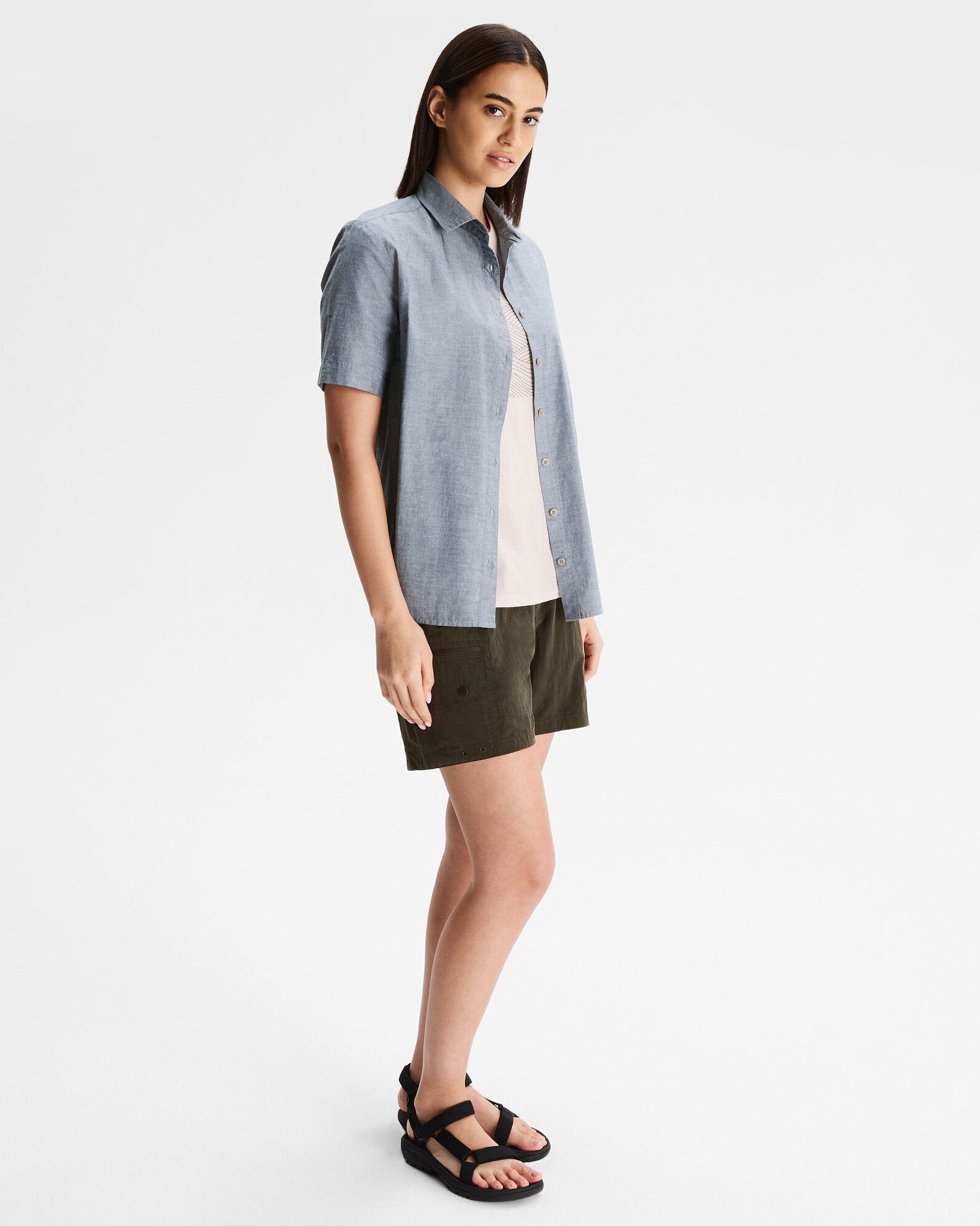 Women's Flaxton LT Short Sleeve Shirt - Chambray Blue Casual Top for Summer Outfits & Outdoor Activities