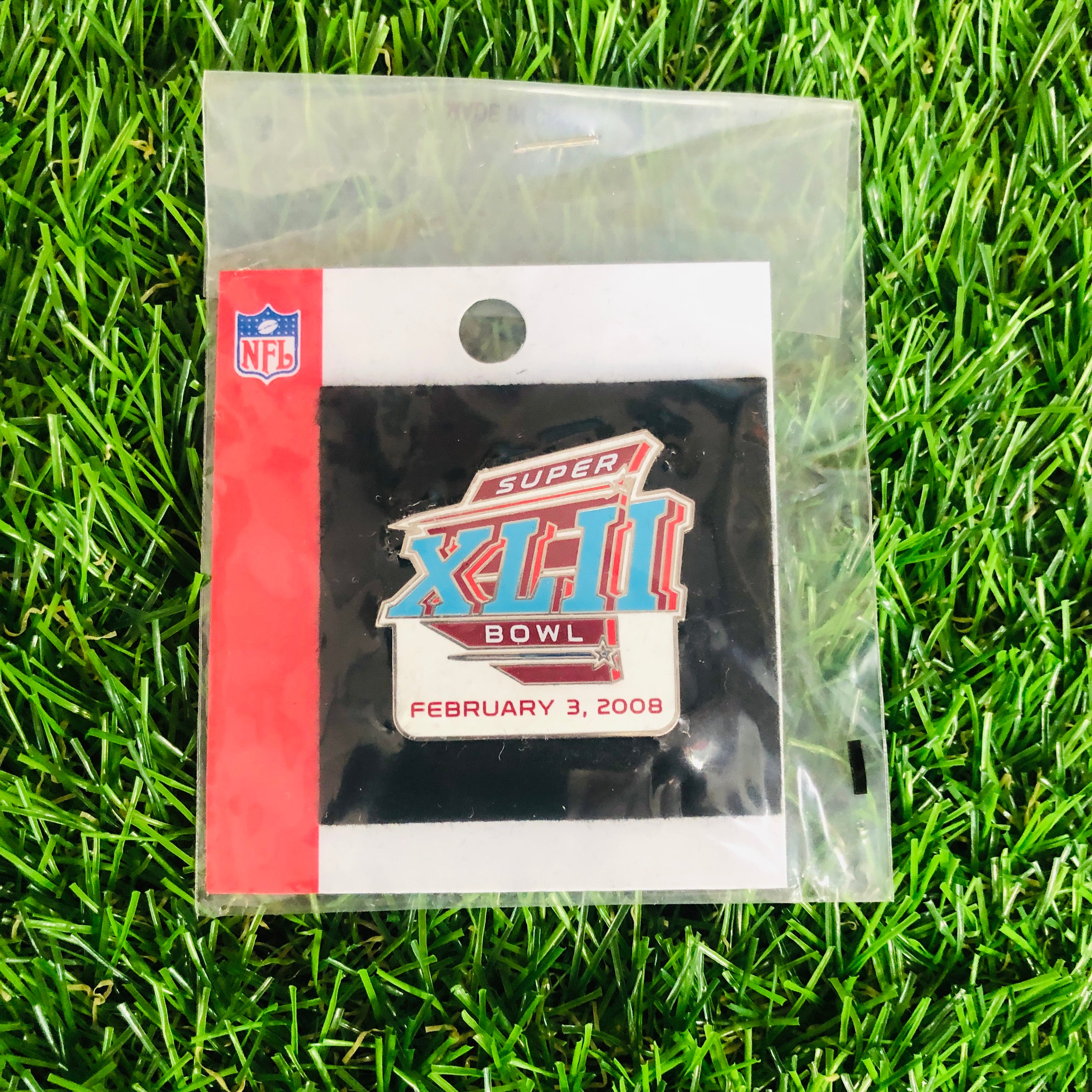 New York Giants Super Bowl XLII Champions Commemorative Collectible Pin - Perfect for Fans, Memorabilia Collectors & Sports Enthusiasts (Great for Display, Gifts & Game Day Accessories)