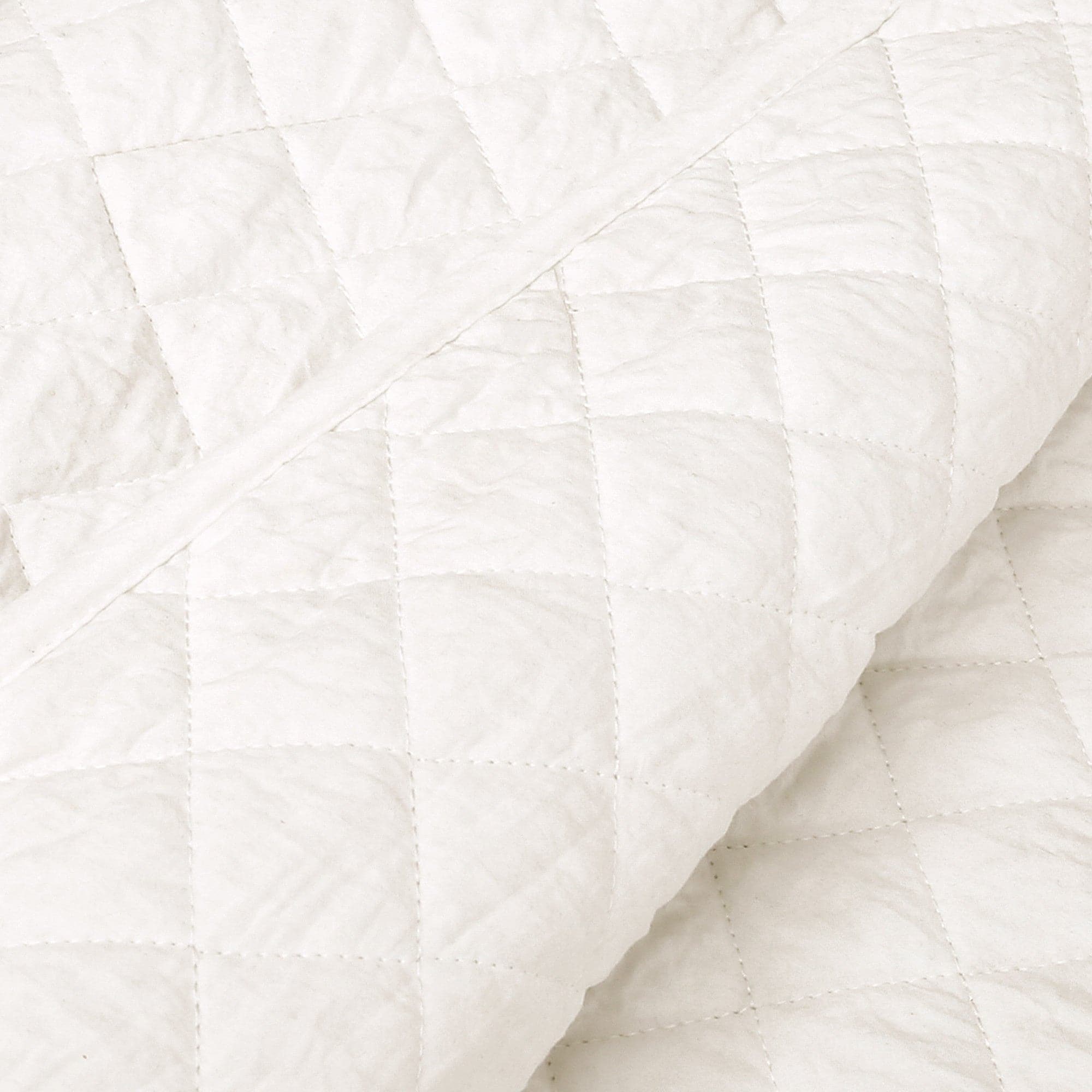 Ava Diamond Oversized Cotton Quilt Set - King Size Bedding with Soft Breathable Fabric for All Seasons | Perfect for Master Bedroom, Guest Room & Cozy Home Decor