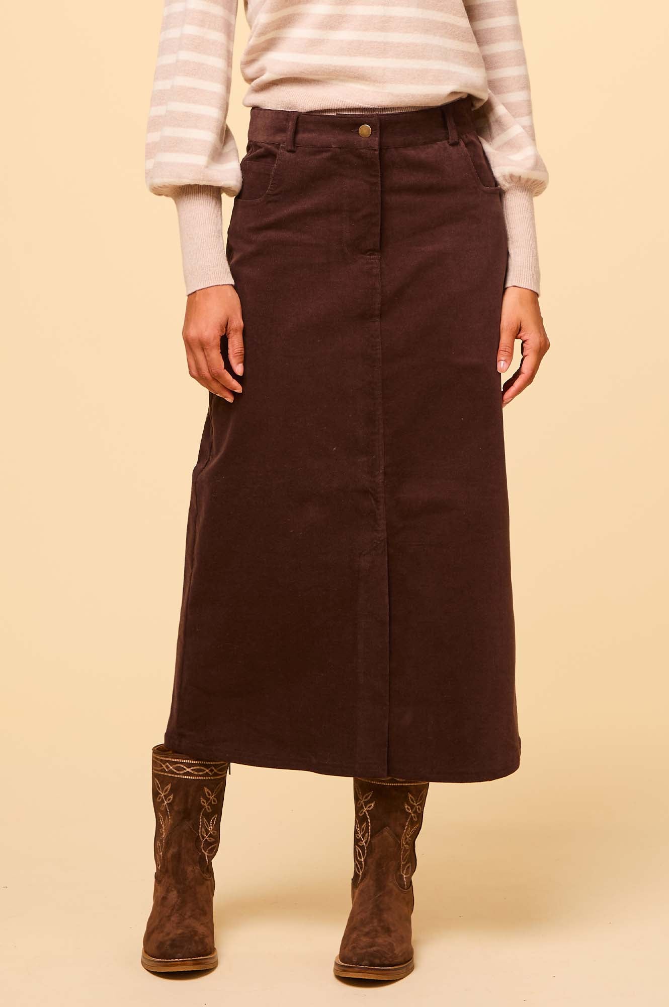 ALPE Ella Suede Boots for Women - Chocolate Brown Ankle Boots with Block Heel | Perfect for Fall, Winter & Casual Outfits