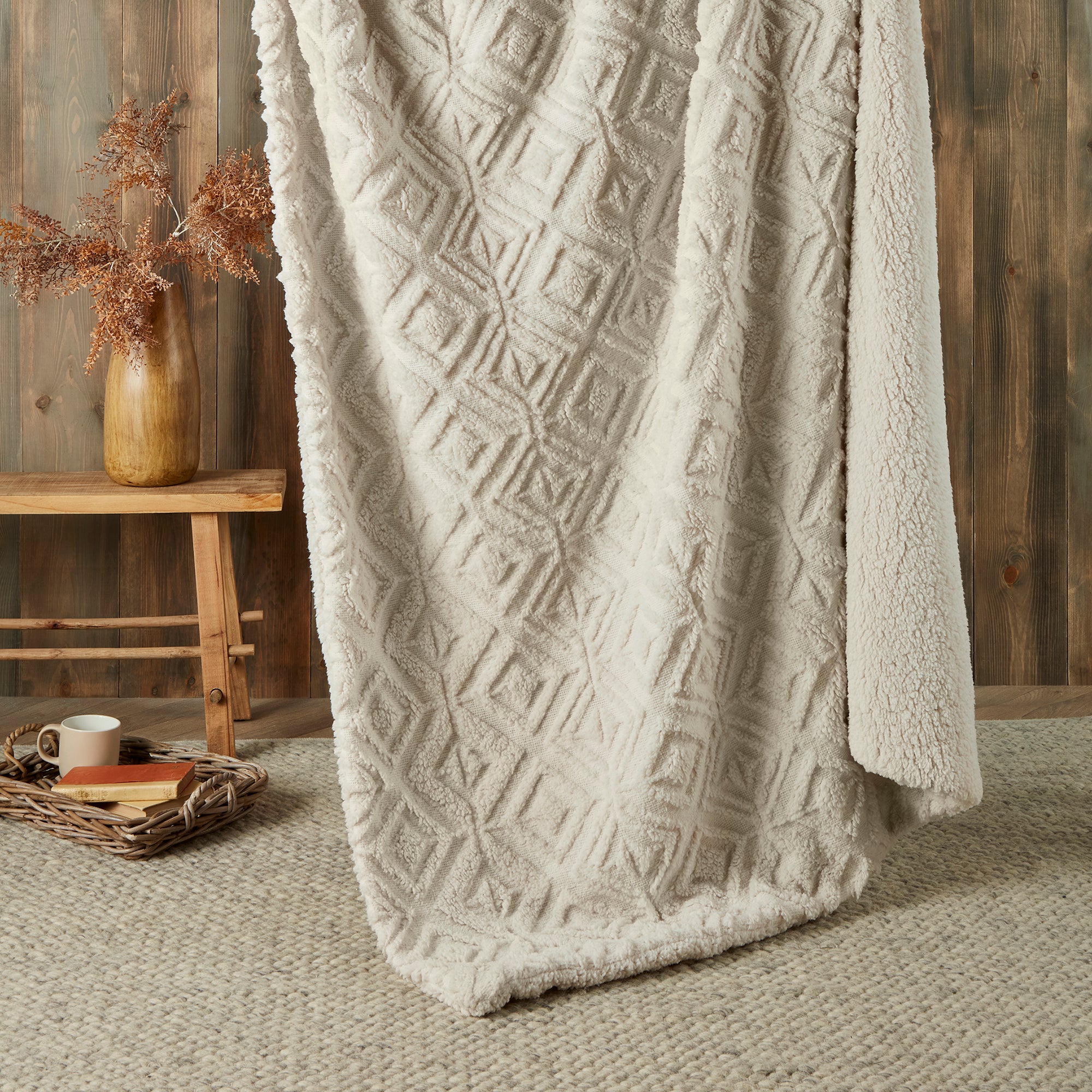 Fusion Snug Romo Throw Blanket - Soft & Cozy Natural Knit Throw for Couch, Bed, or Travel - Perfect for Lounging, Napping, and Home Decor