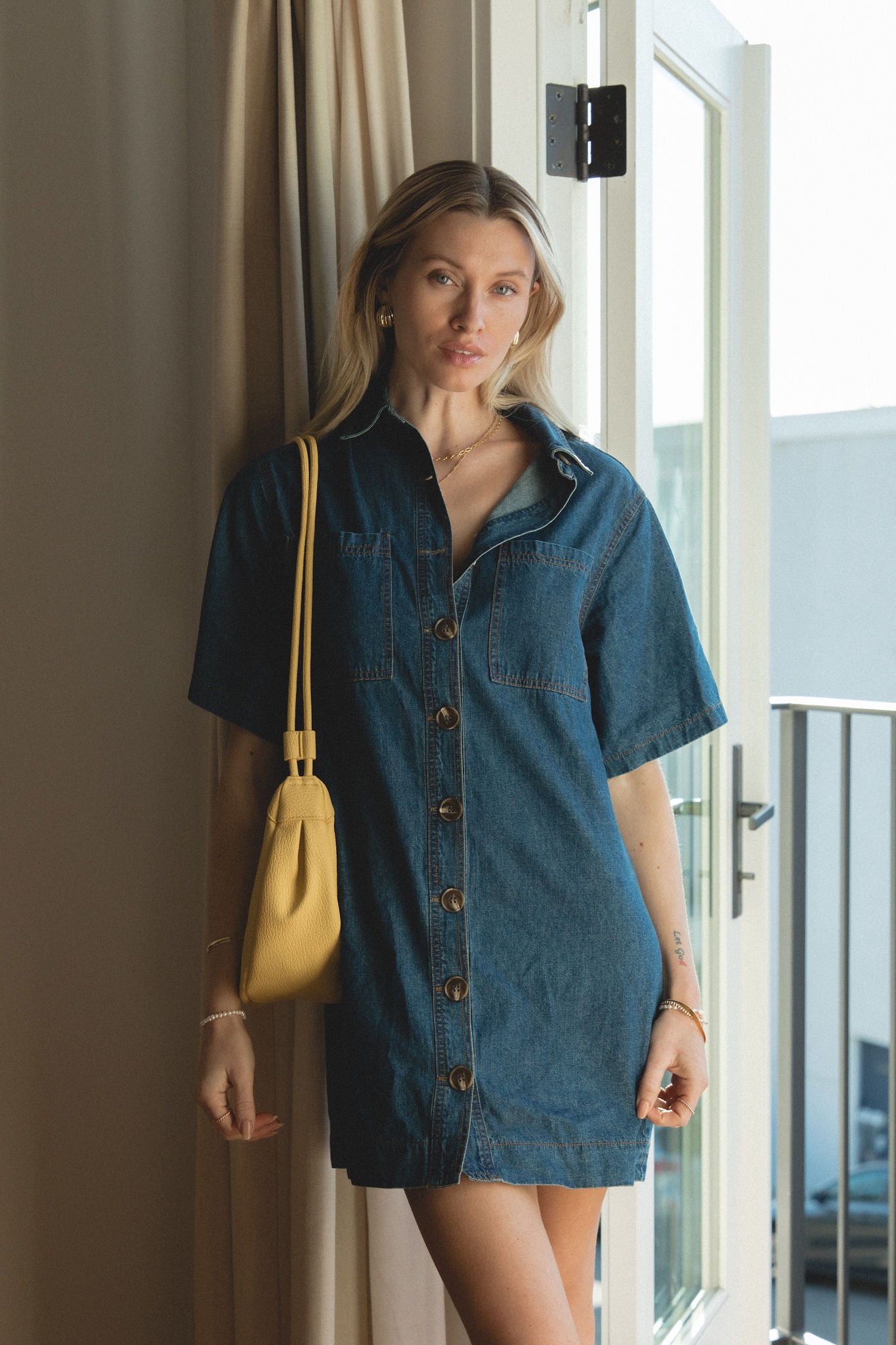 Stylish Women's Denim Mini Dress - Trendy High Waist Short Sleeve Jean Skirt for Casual Outings & Summer Parties