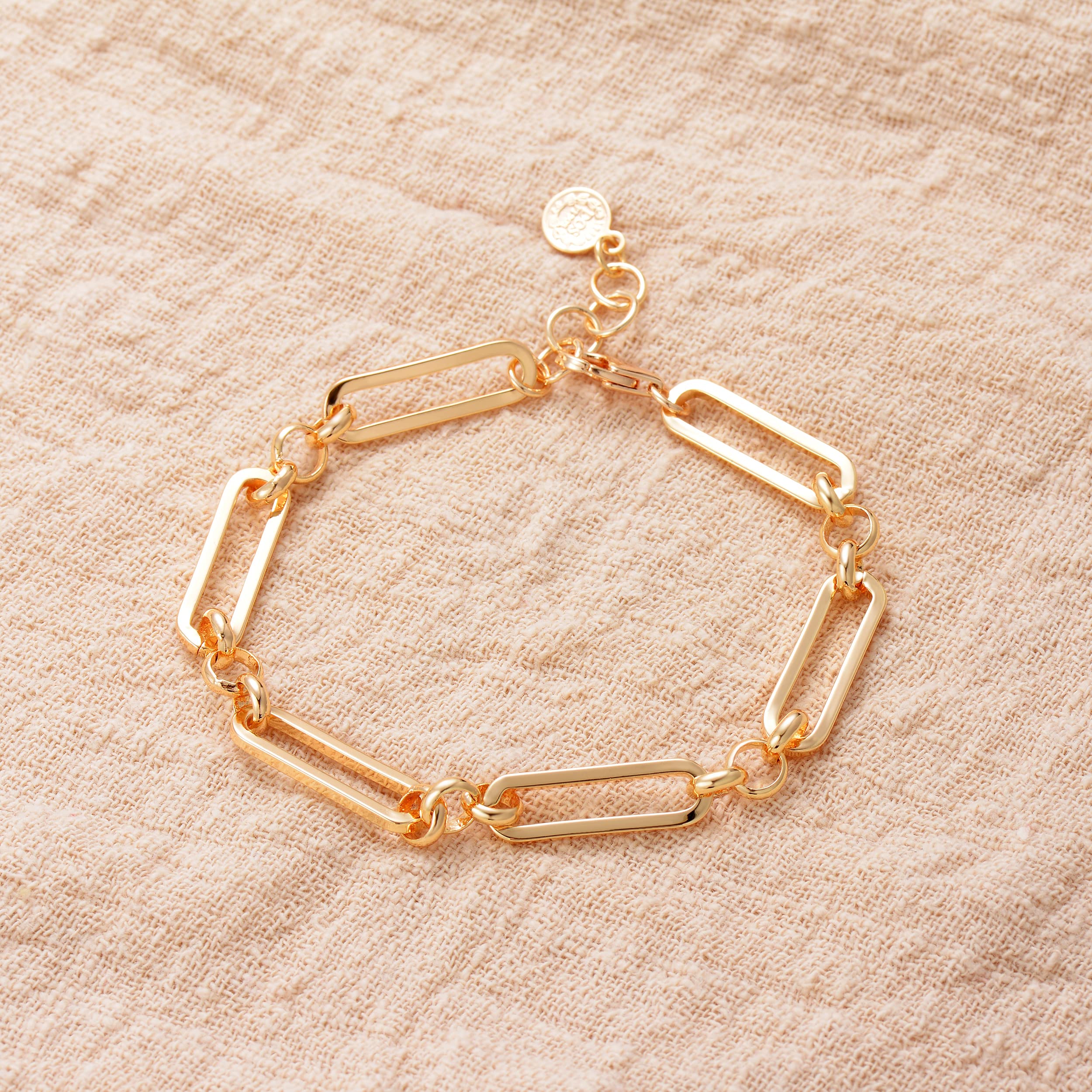 WEARON Women's 14K Gold Plated Chunky Link Chain Bracelet - Elegant Simple Jewelry for Everyday Wear, Parties & Gifts
