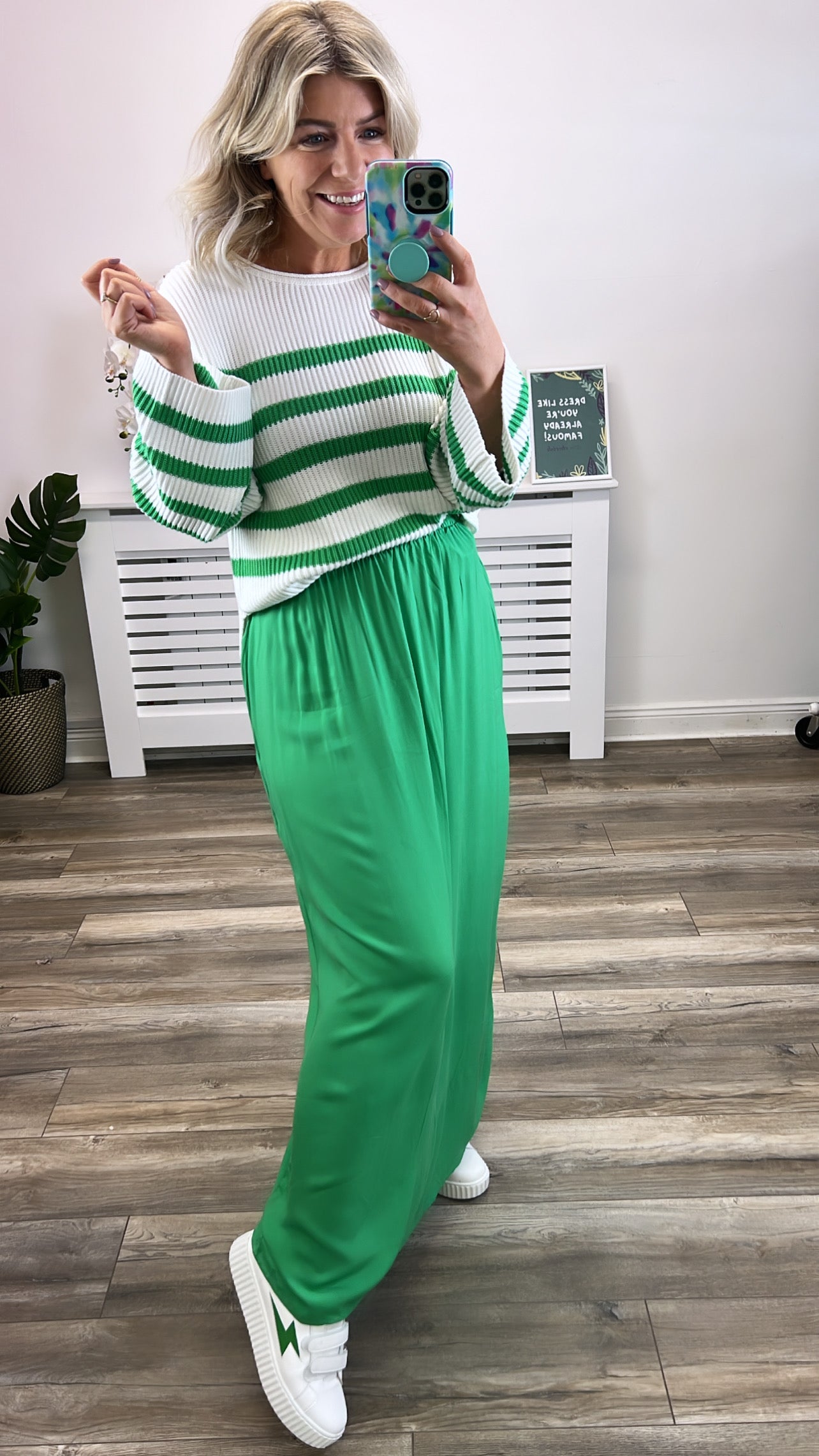 Elegant Kelly Green Maxi Skirt for Women - Flowy Long Skirt with Side Slit - Perfect for Summer, Beach, Parties & Casual Wear