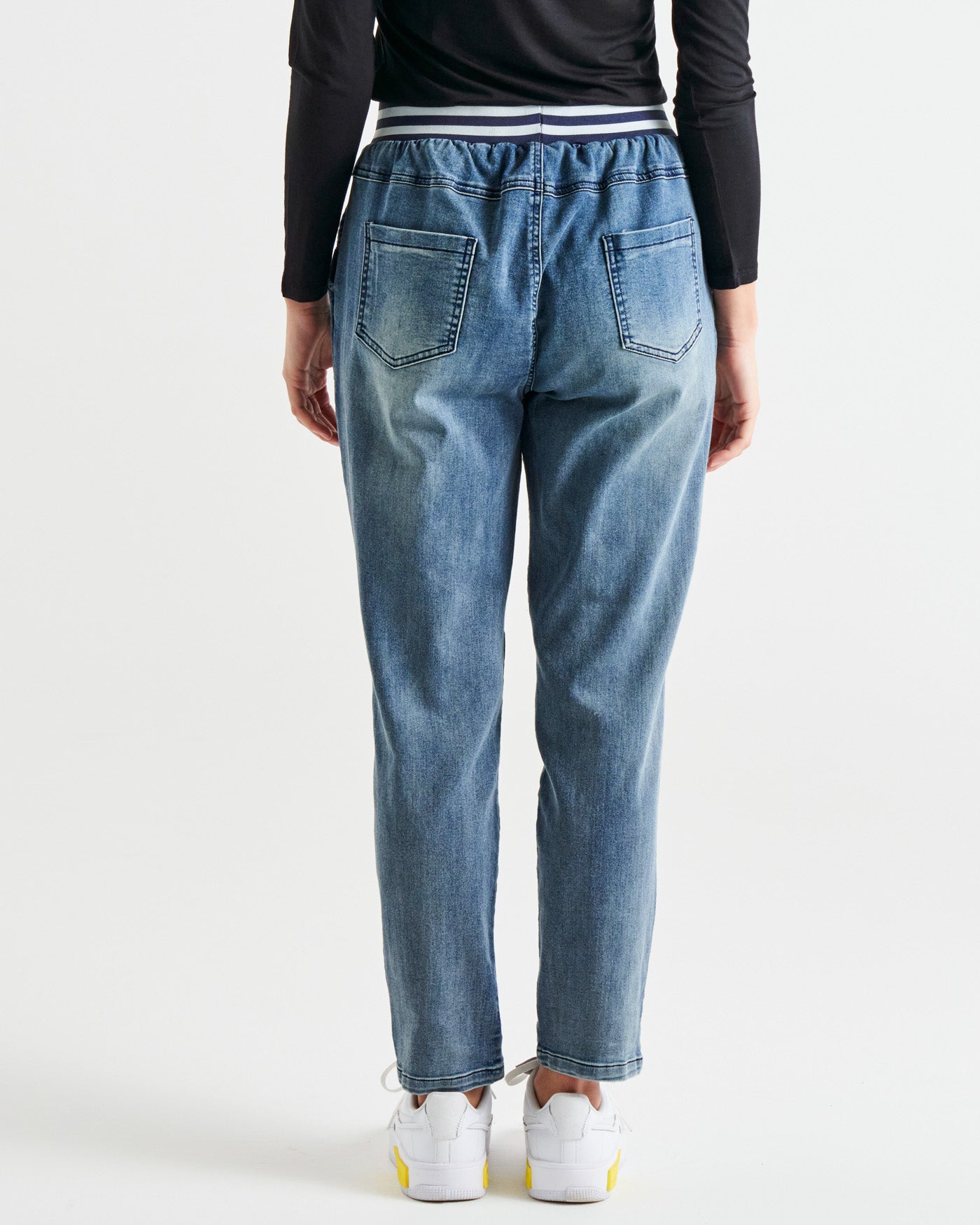 Betty Basics Women's Dakota Jean in Azure - Comfortable Stretch Denim for Casual Wear & Everyday Outfits